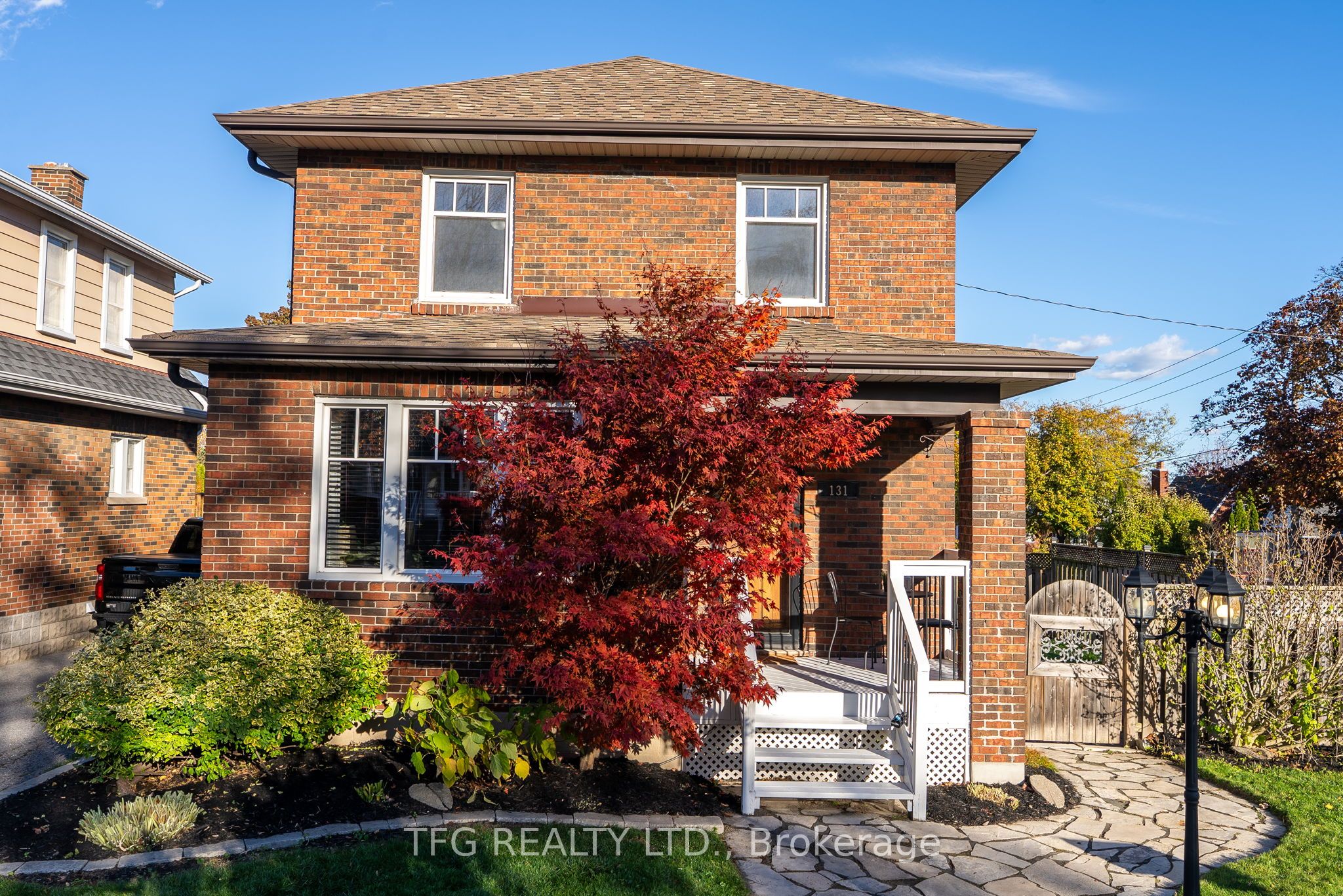 131 Roxborough Avenue Property Photo 4