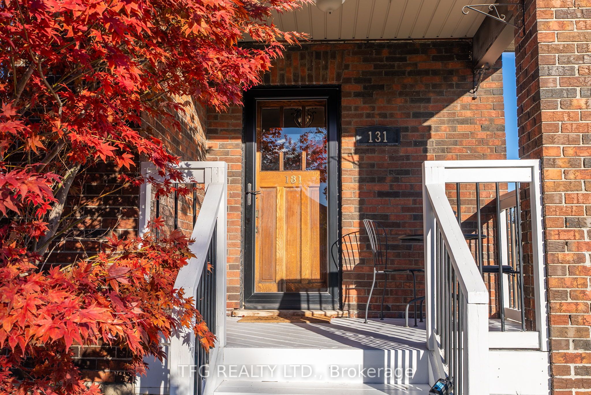 131 Roxborough Avenue Property Photo 5