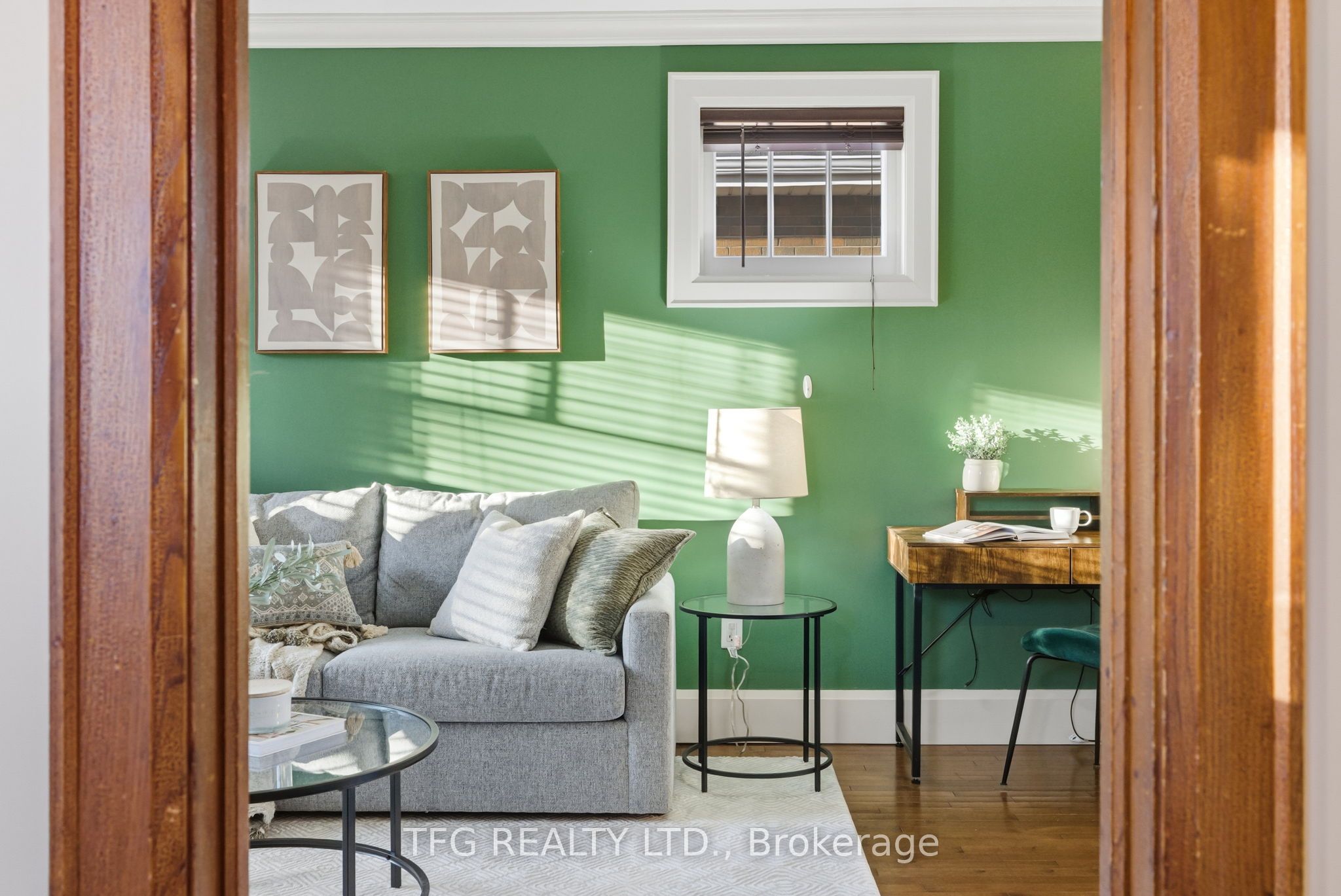 131 Roxborough Avenue Property Photo 7