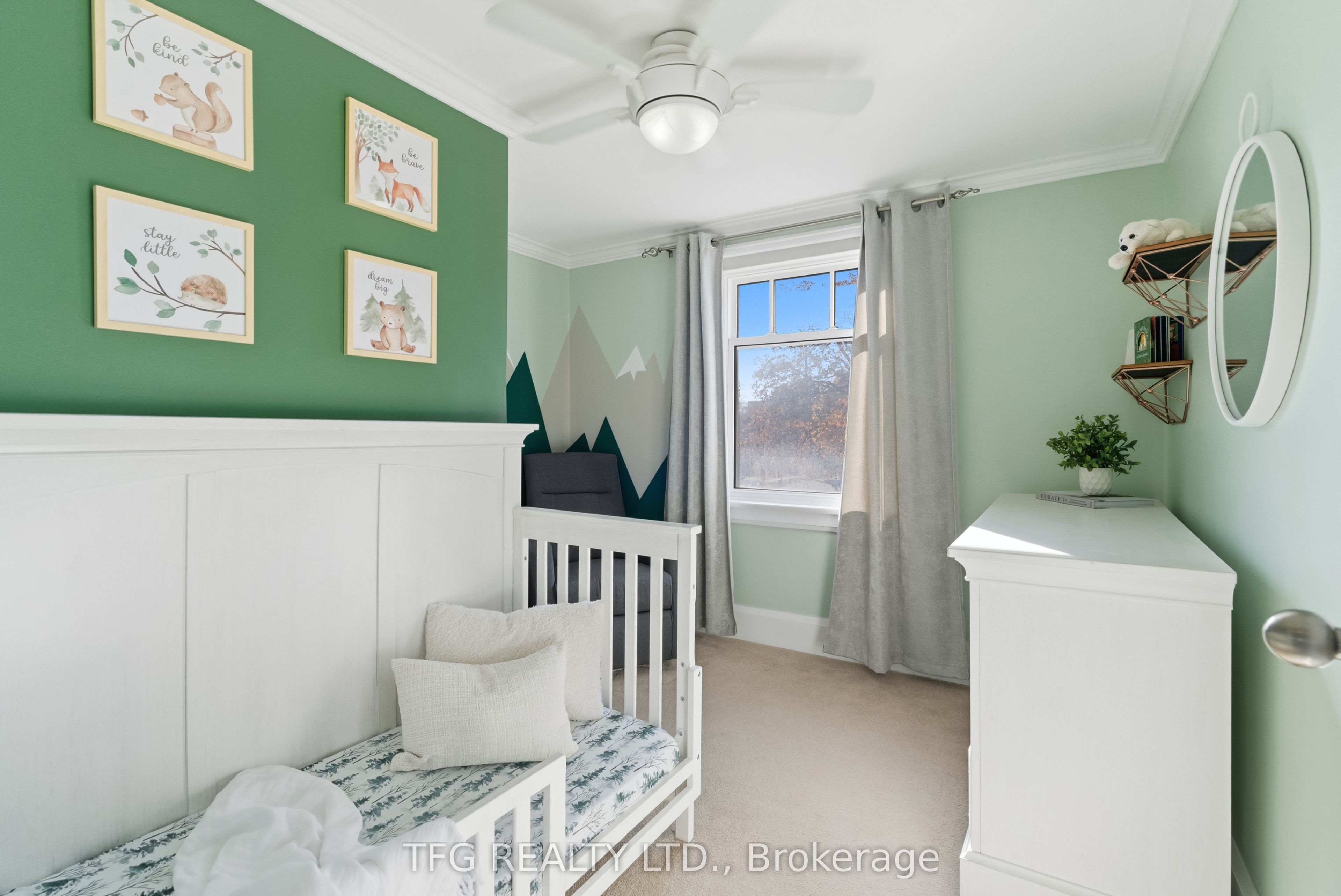 131 Roxborough Avenue Property Photo 20