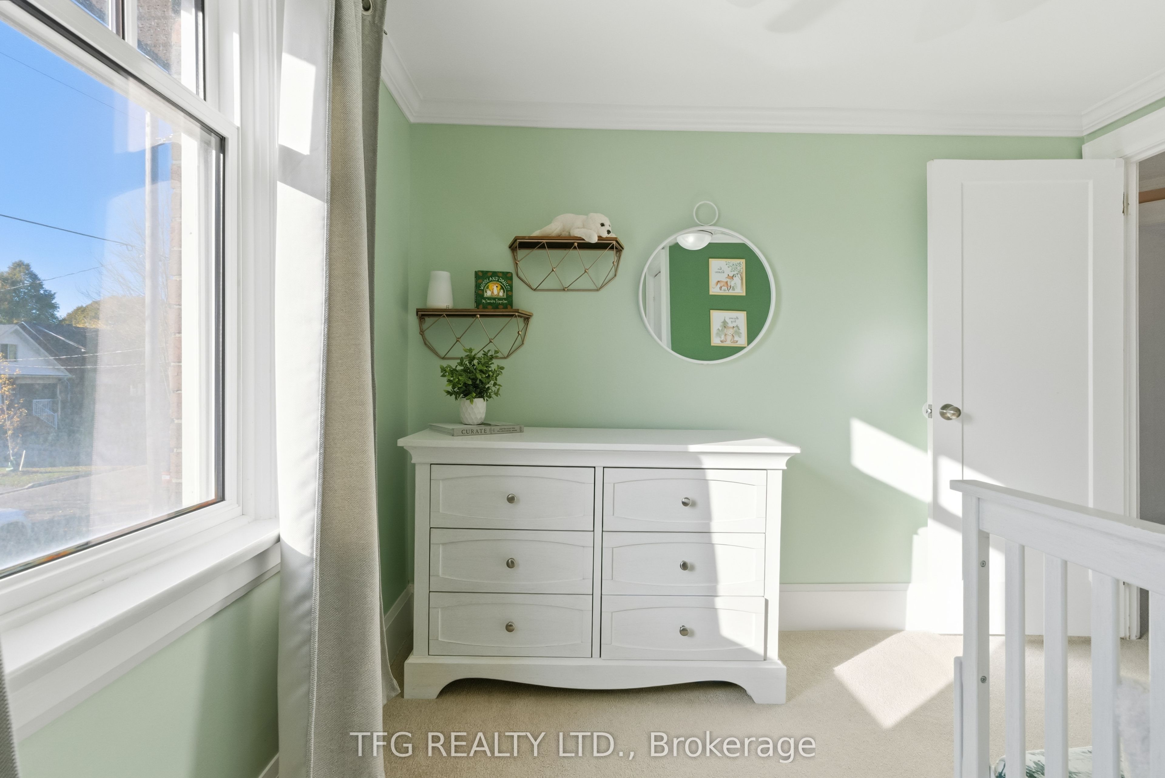 131 Roxborough Avenue Property Photo 21