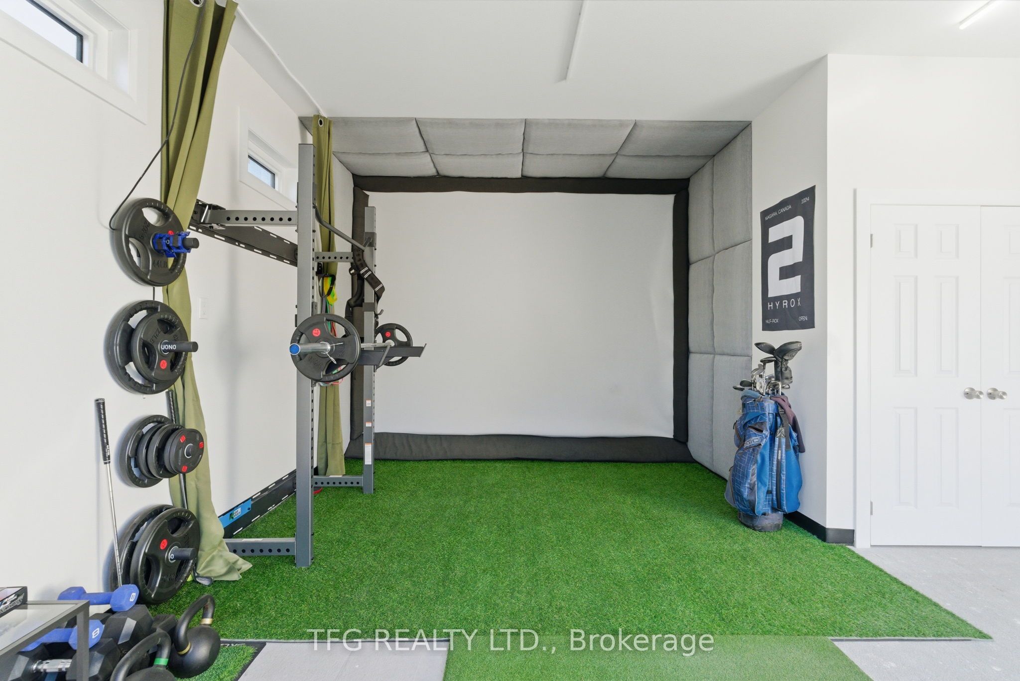 131 Roxborough Avenue Property Photo 35