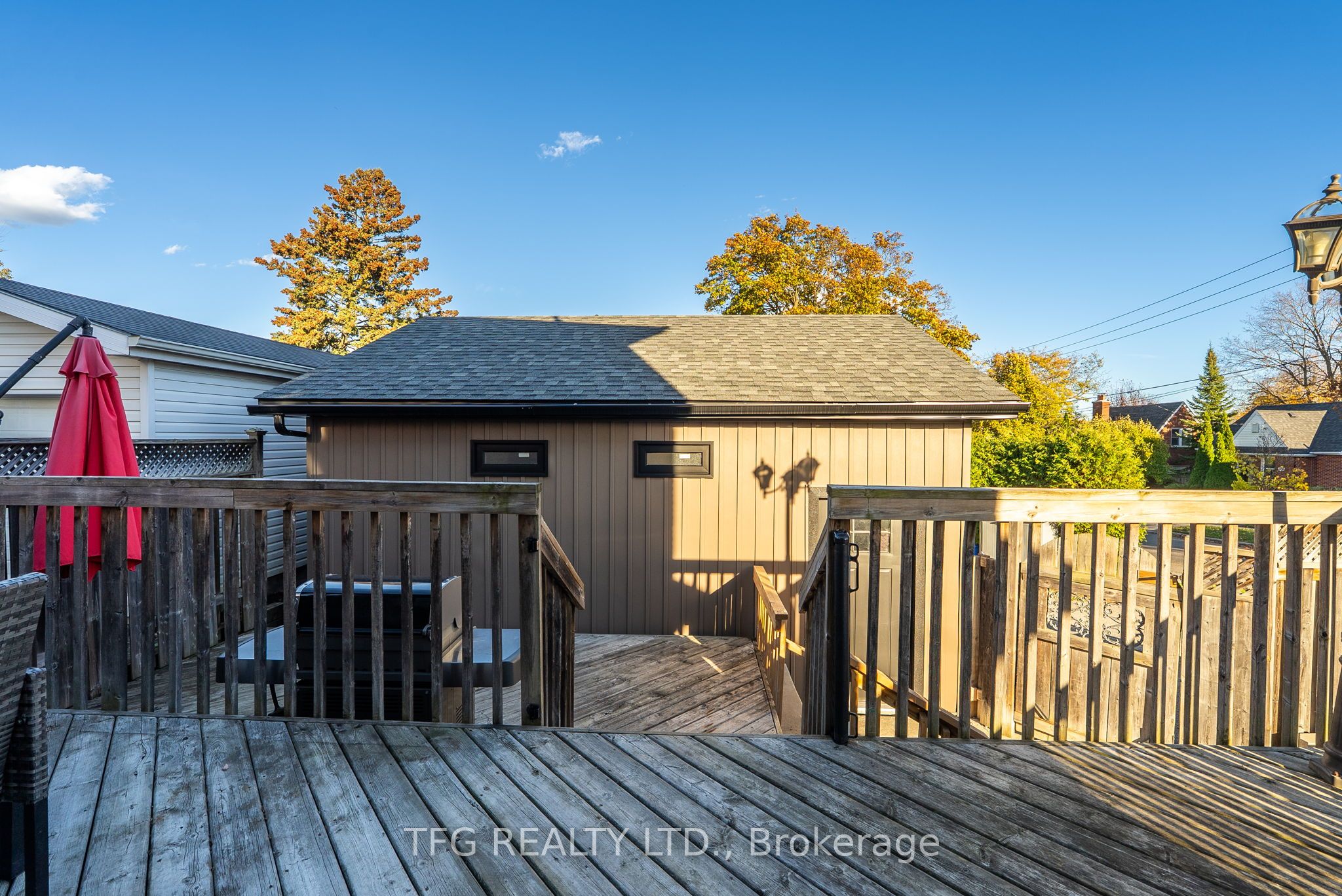 131 Roxborough Avenue Property Photo 38