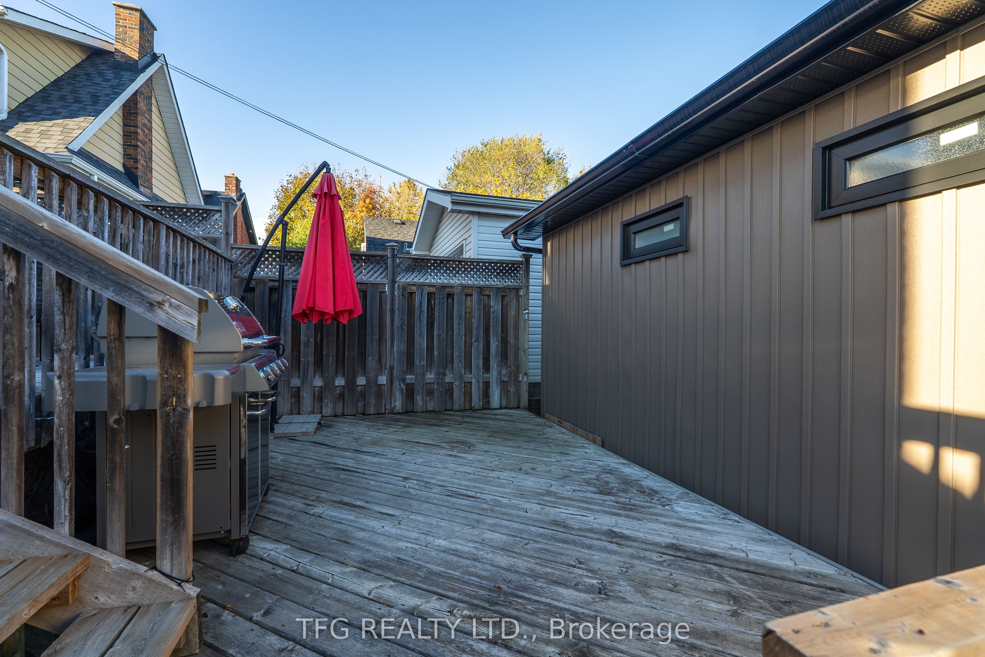 131 Roxborough Avenue Property Photo 40