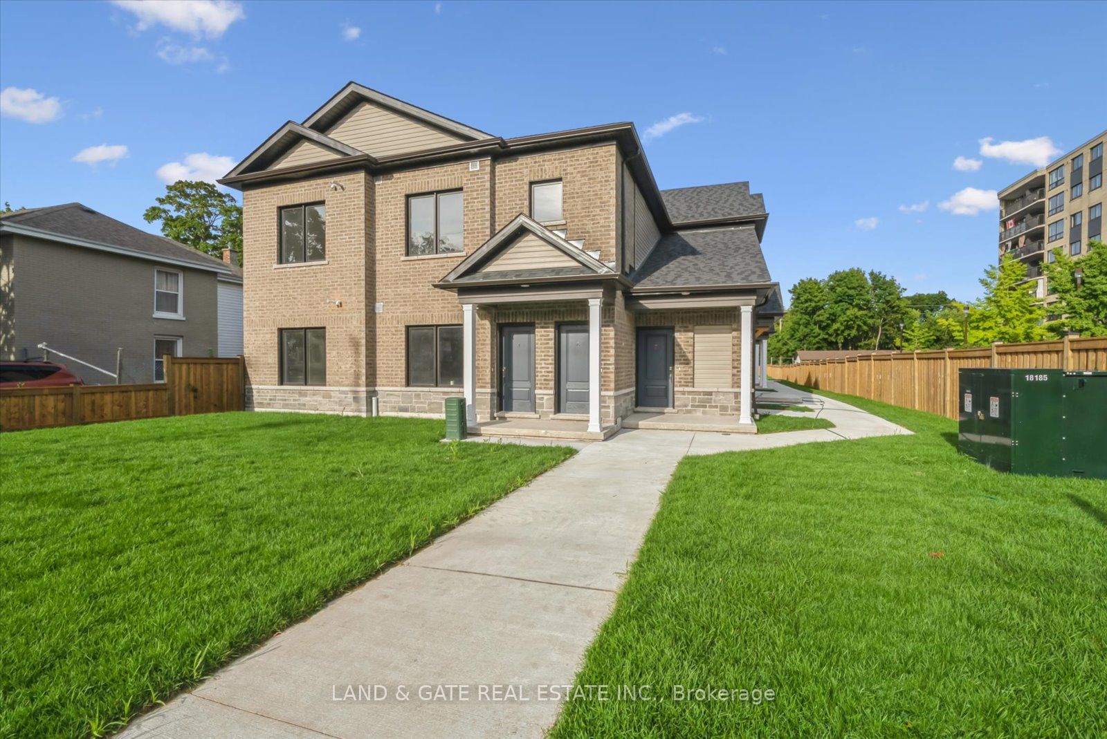 223 Albert St Property Photo 5