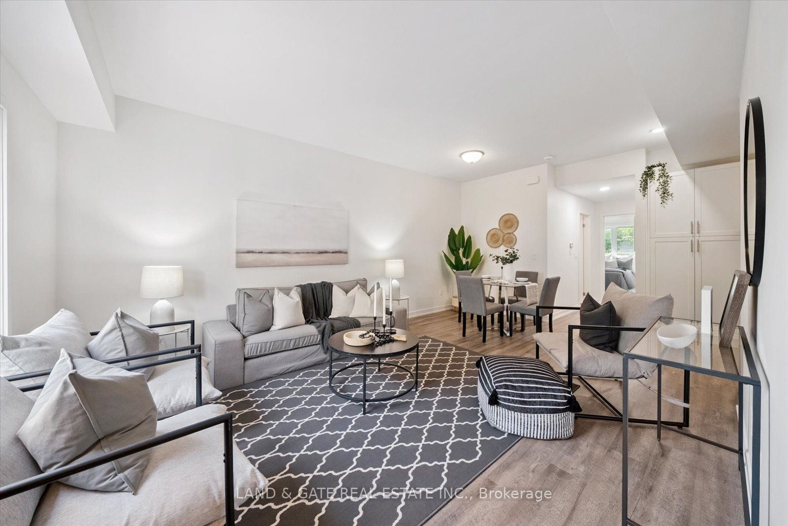 223 Albert St Property Photo 9