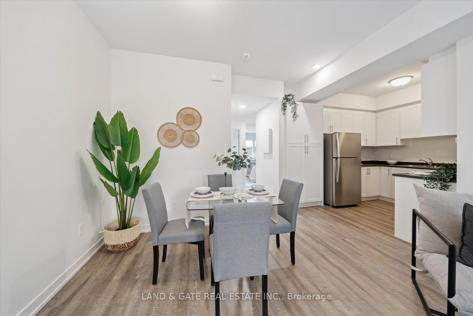 223 Albert St Property Photo 11