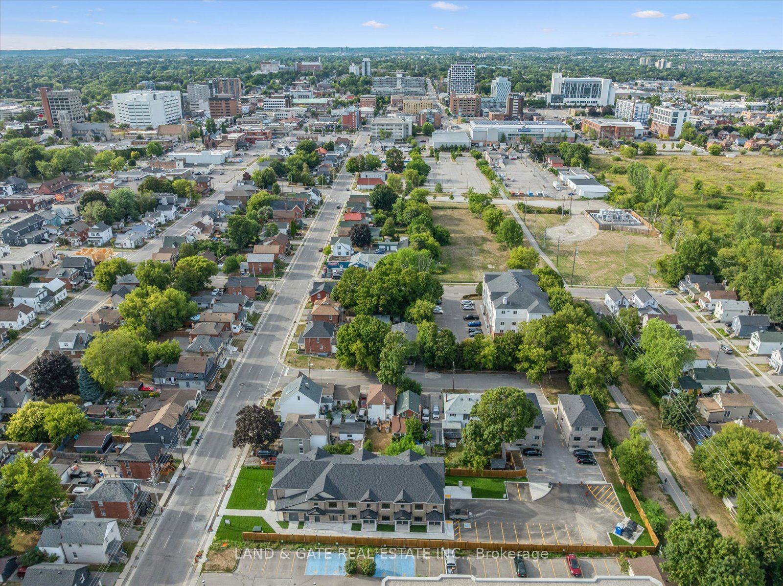 223 Albert St Property Photo 37