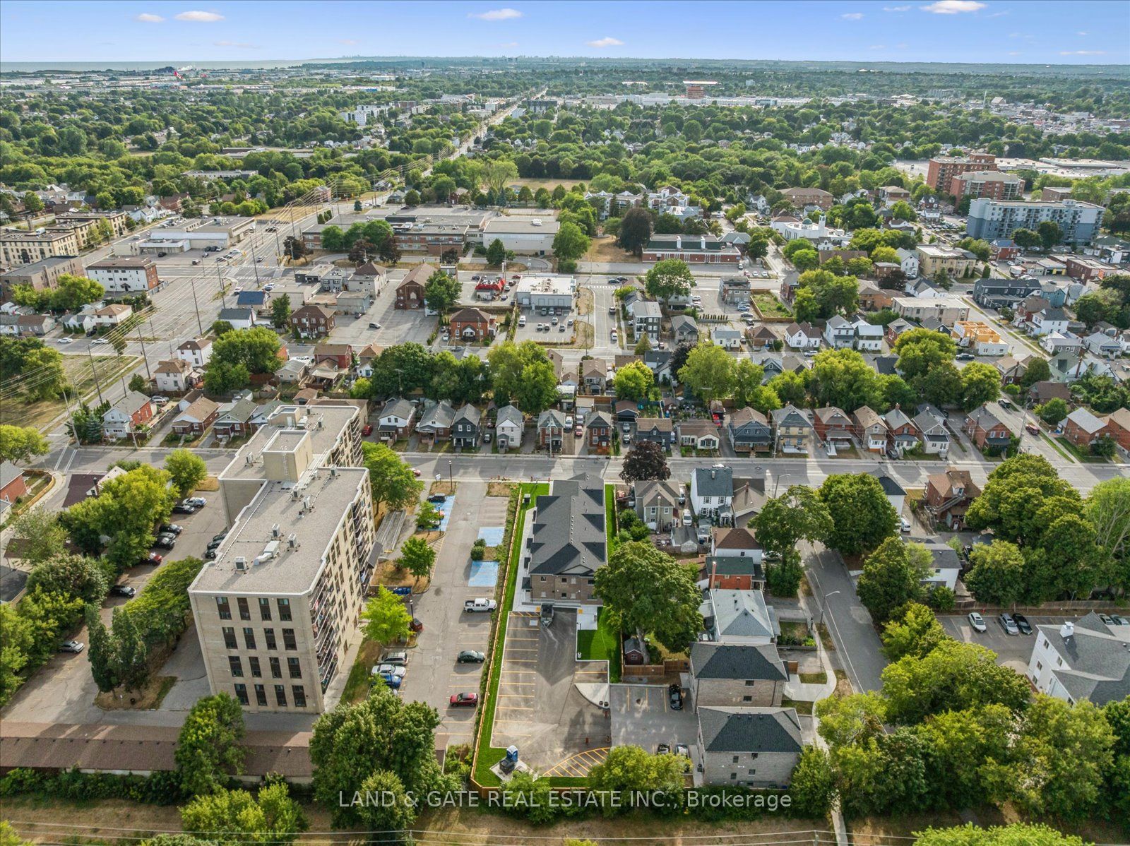 223 Albert St Property Photo 41