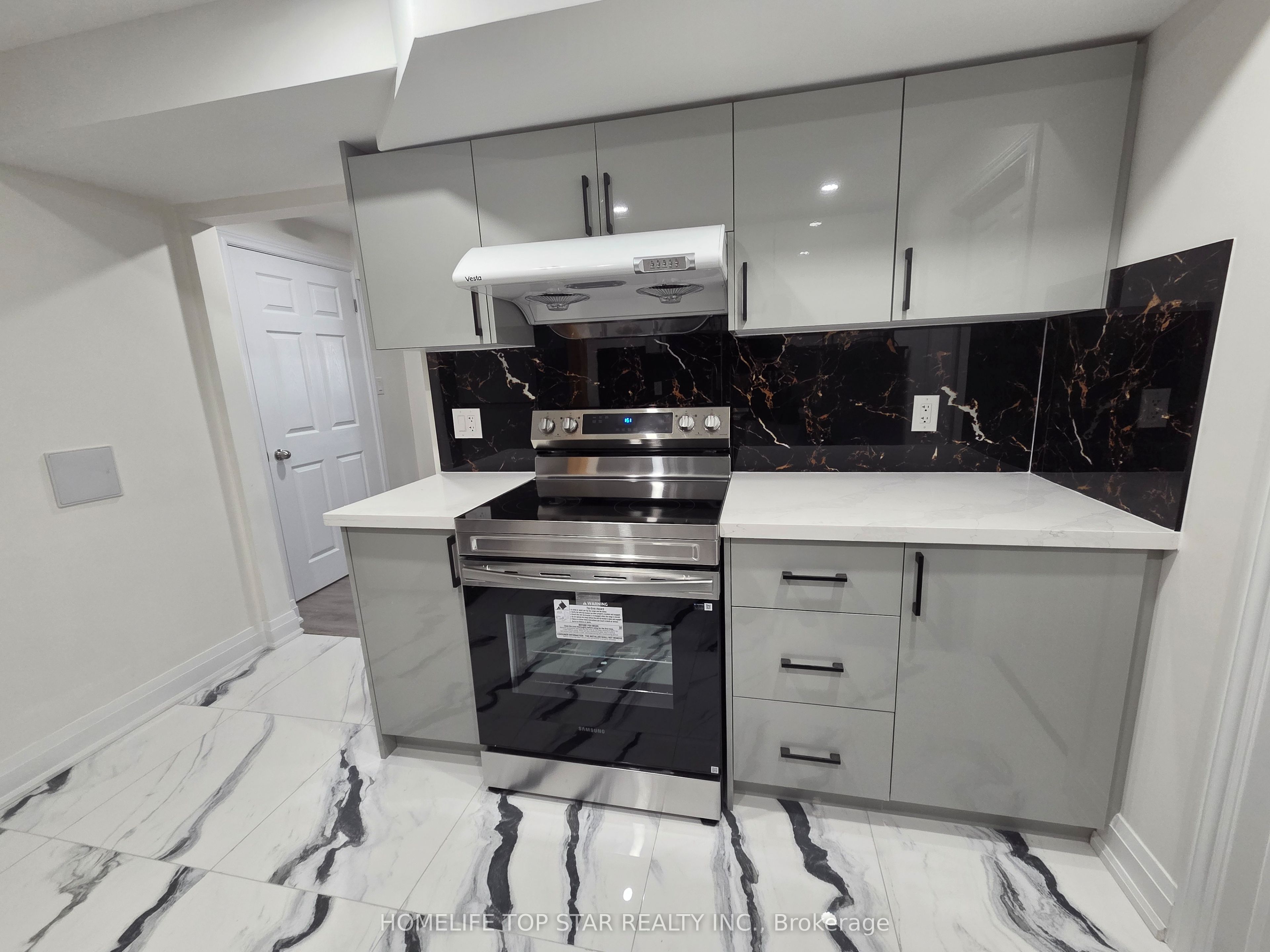 28 Willowbrook Dr Property Photo 15