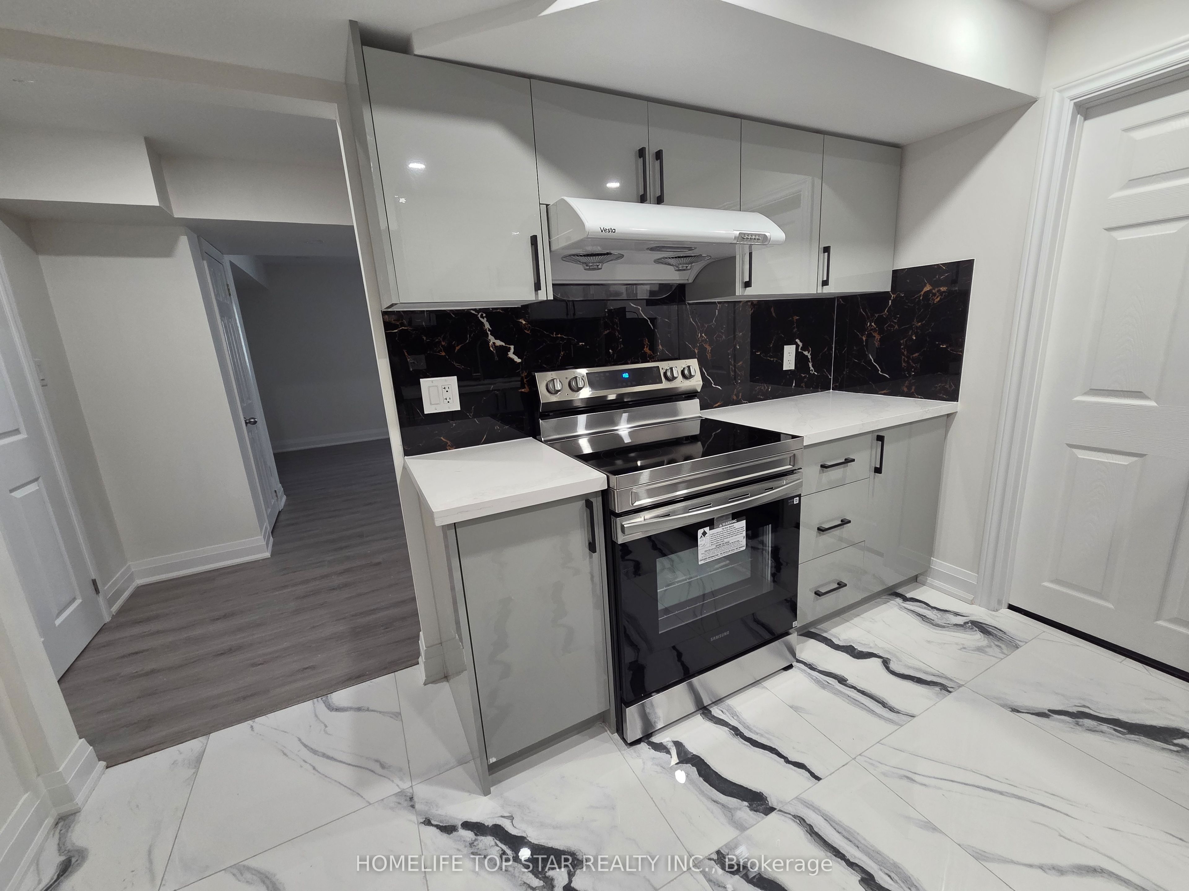 28 Willowbrook Dr Property Photo 17