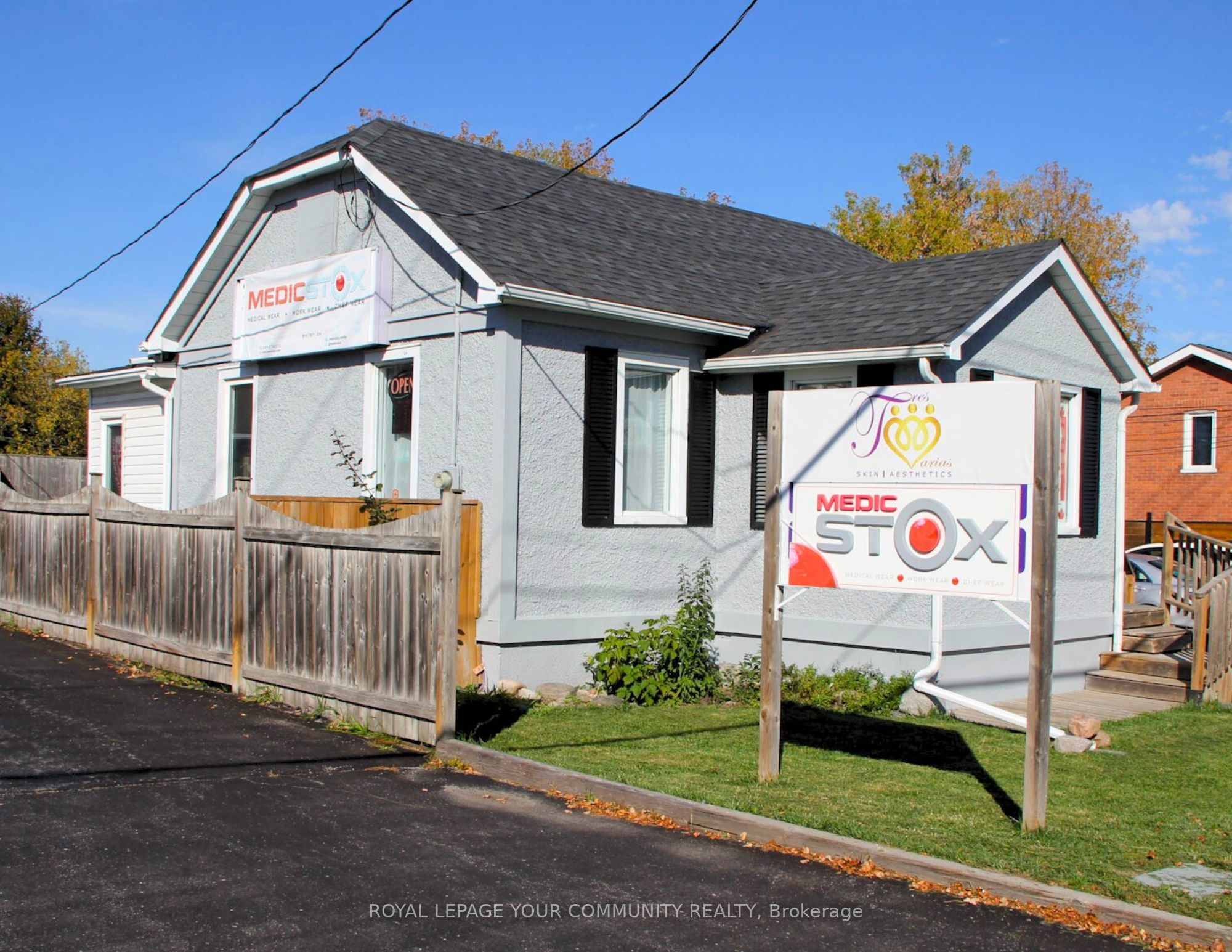 118 John St E Property Photo 3