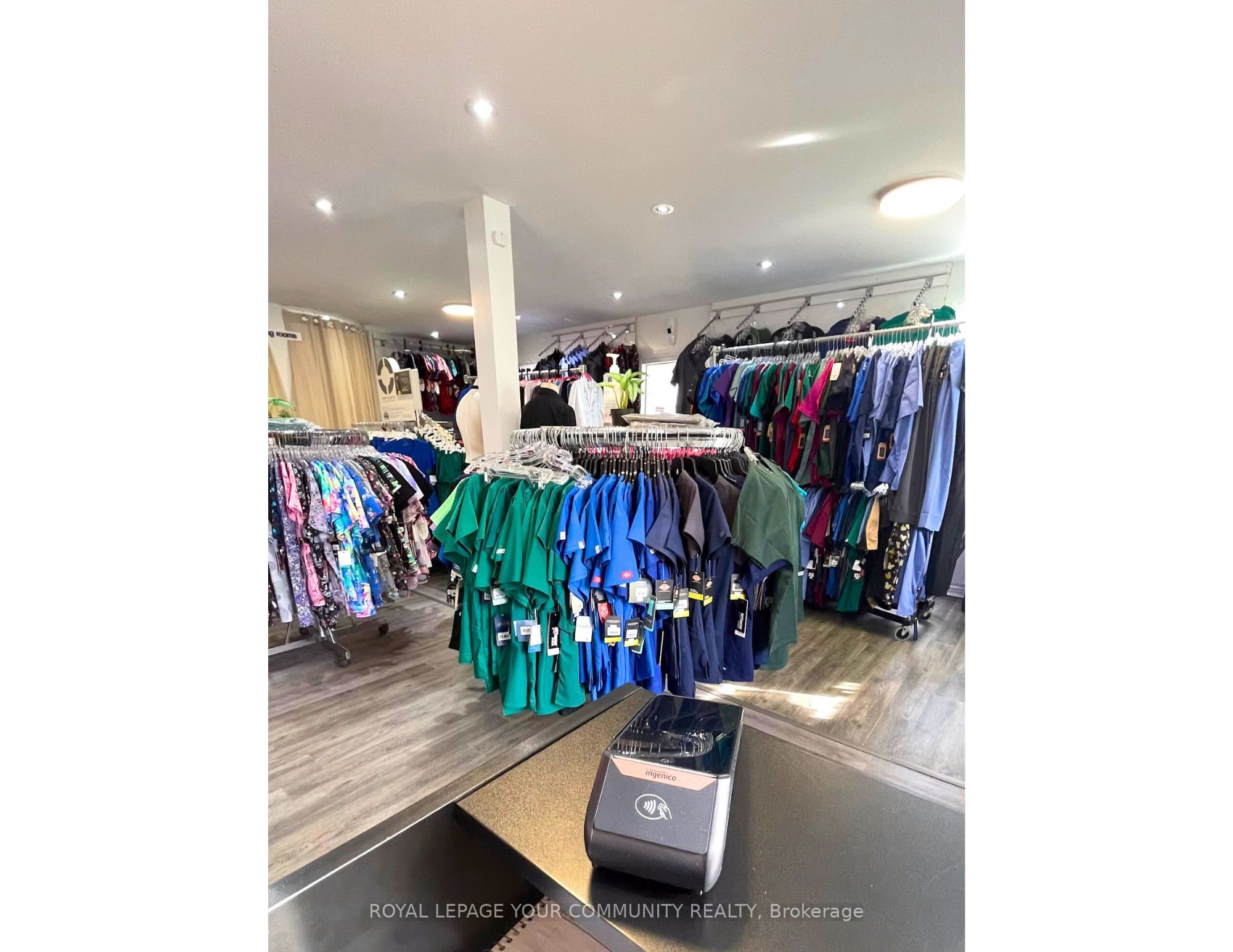 118 John St E Property Photo 18