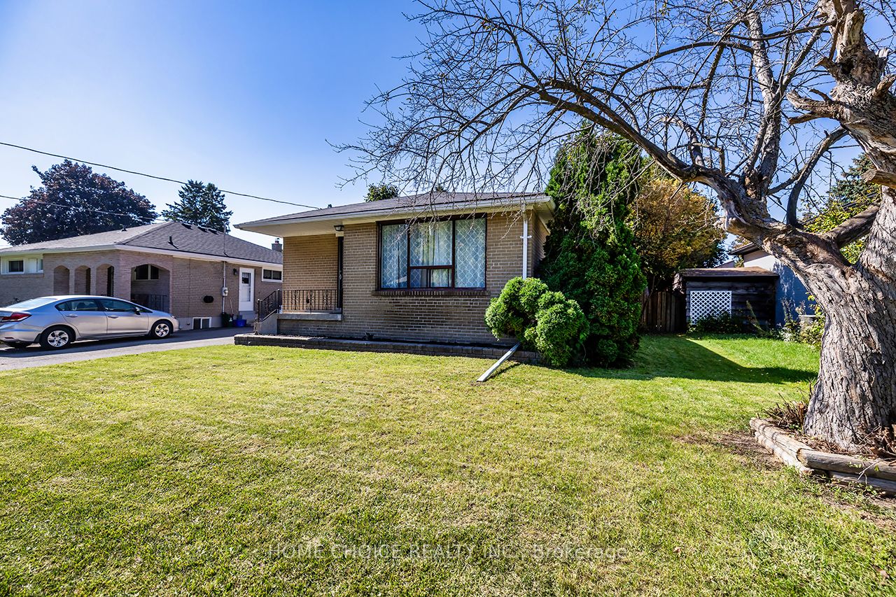 1014 Centre Street N Property Photo 1