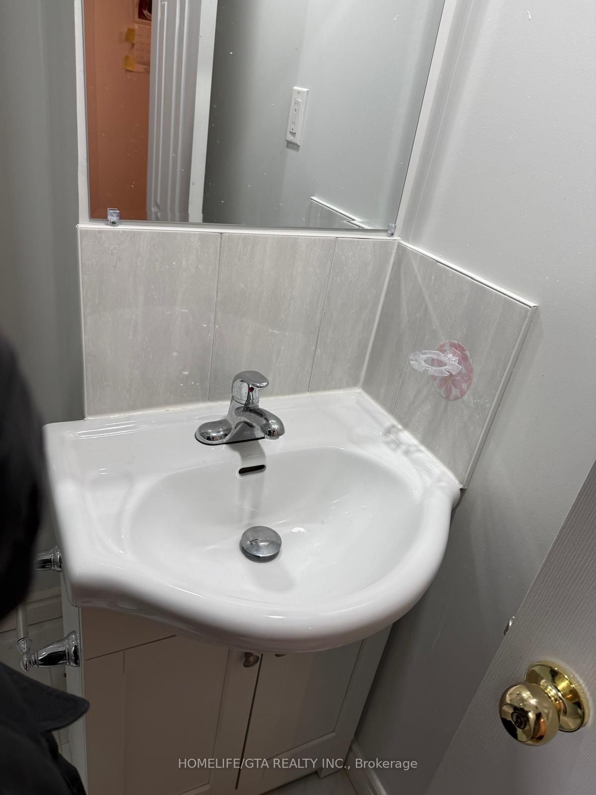 8864 Sheppard Avenue E Basement Property Photo 8