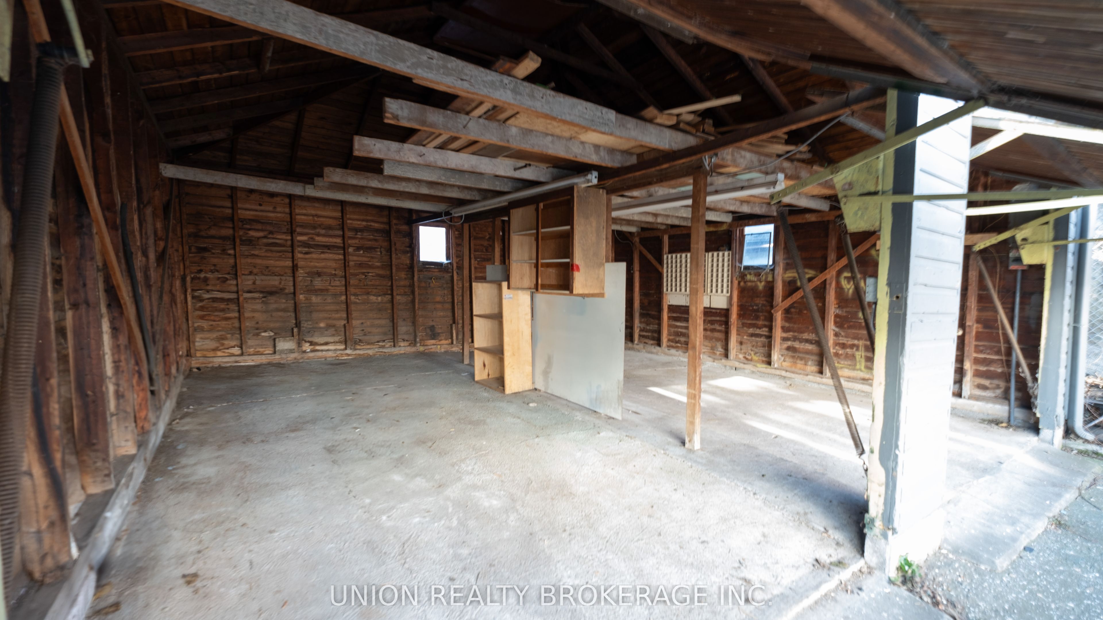 163 Wolverleigh Boulevard Garage Property Photo 3
