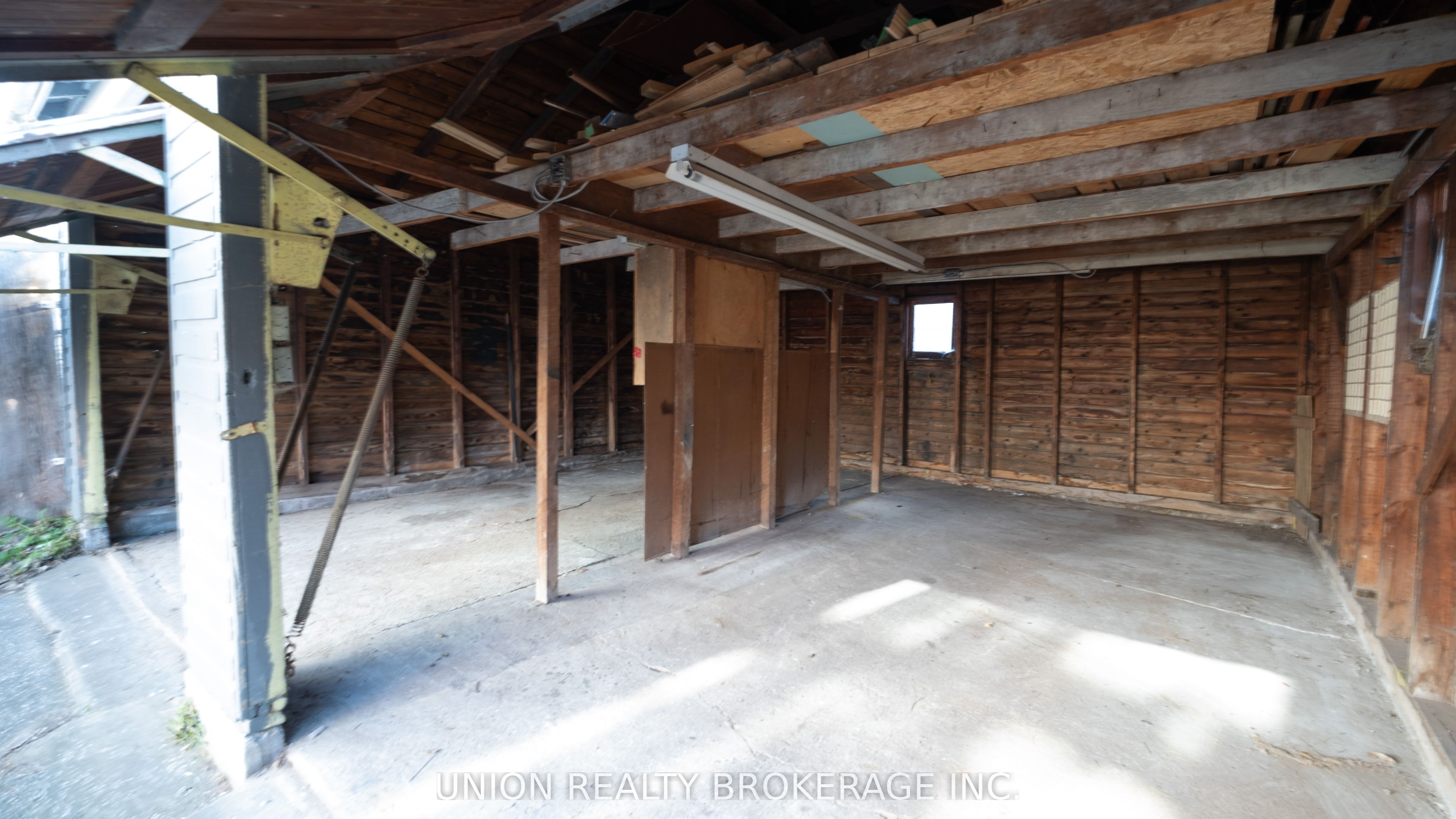 163 Wolverleigh Boulevard Garage Property Photo 4