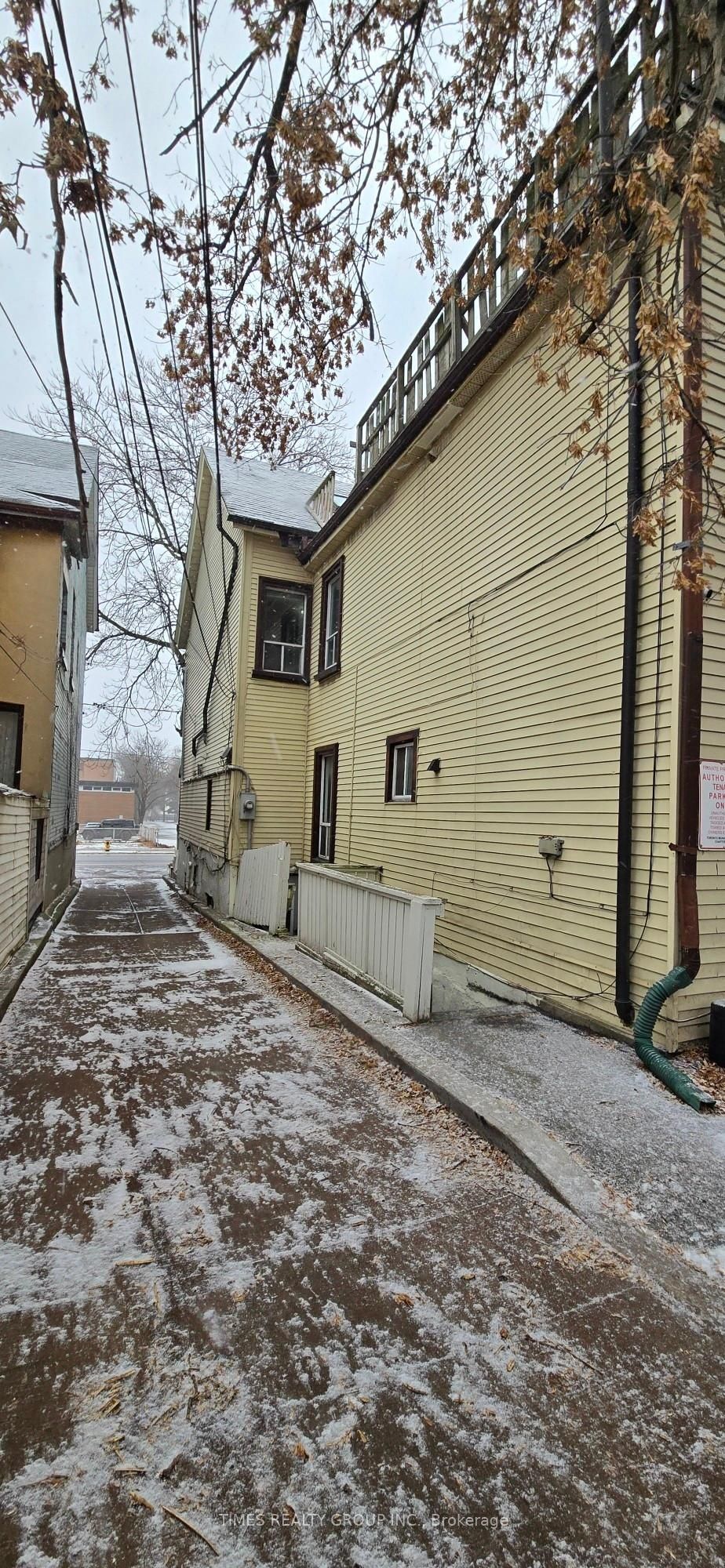 930 Dundas Street E Property Photo 2