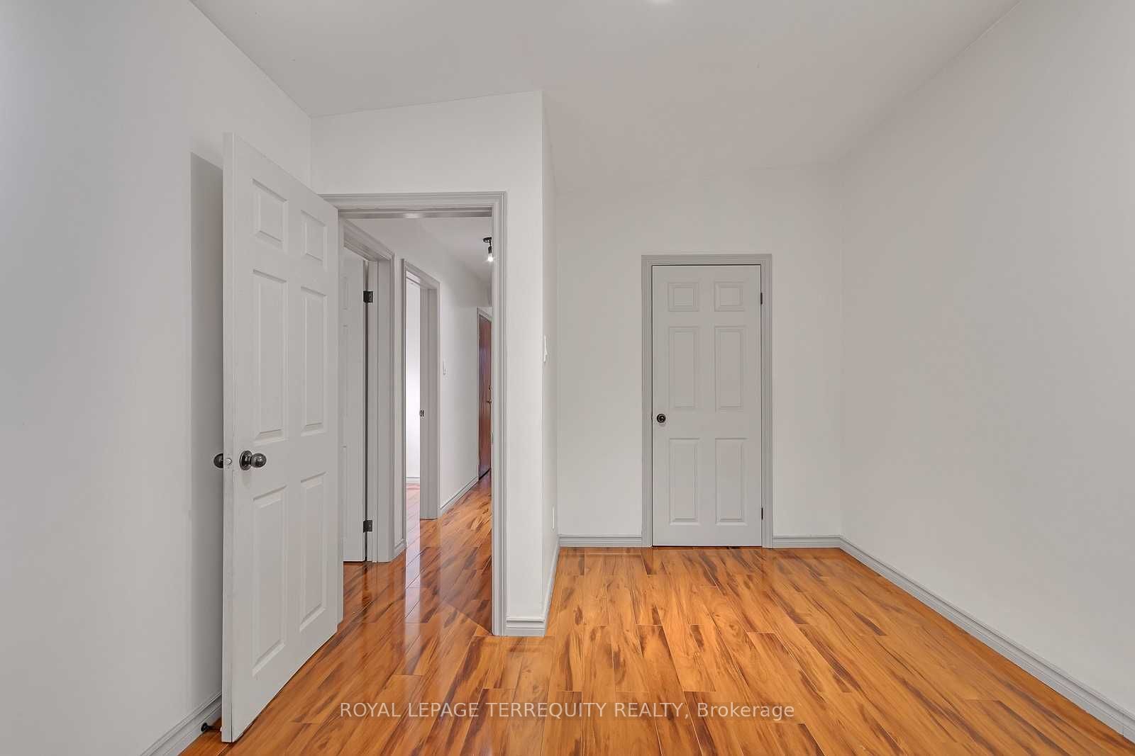 2977 Lawrence Avenue E Lower 2l Property Photo 19