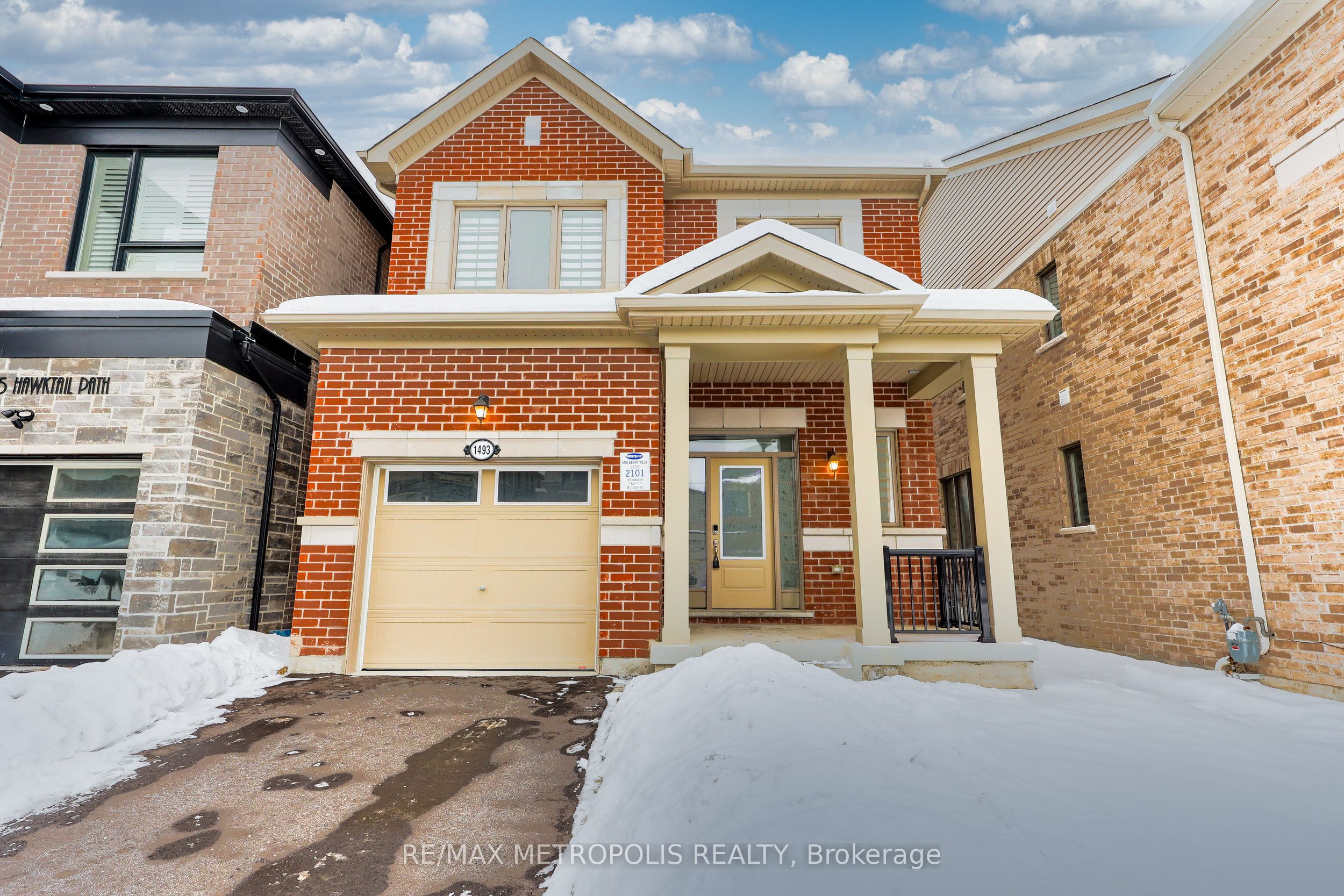 1493 Hawktail Path Property Photo 1
