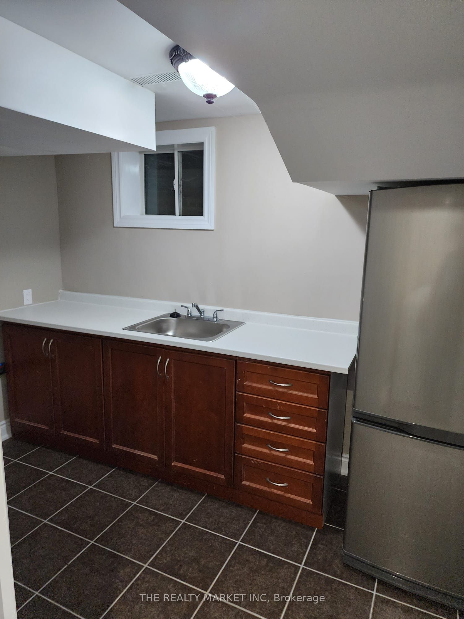 E12639760 Property Photo 13
