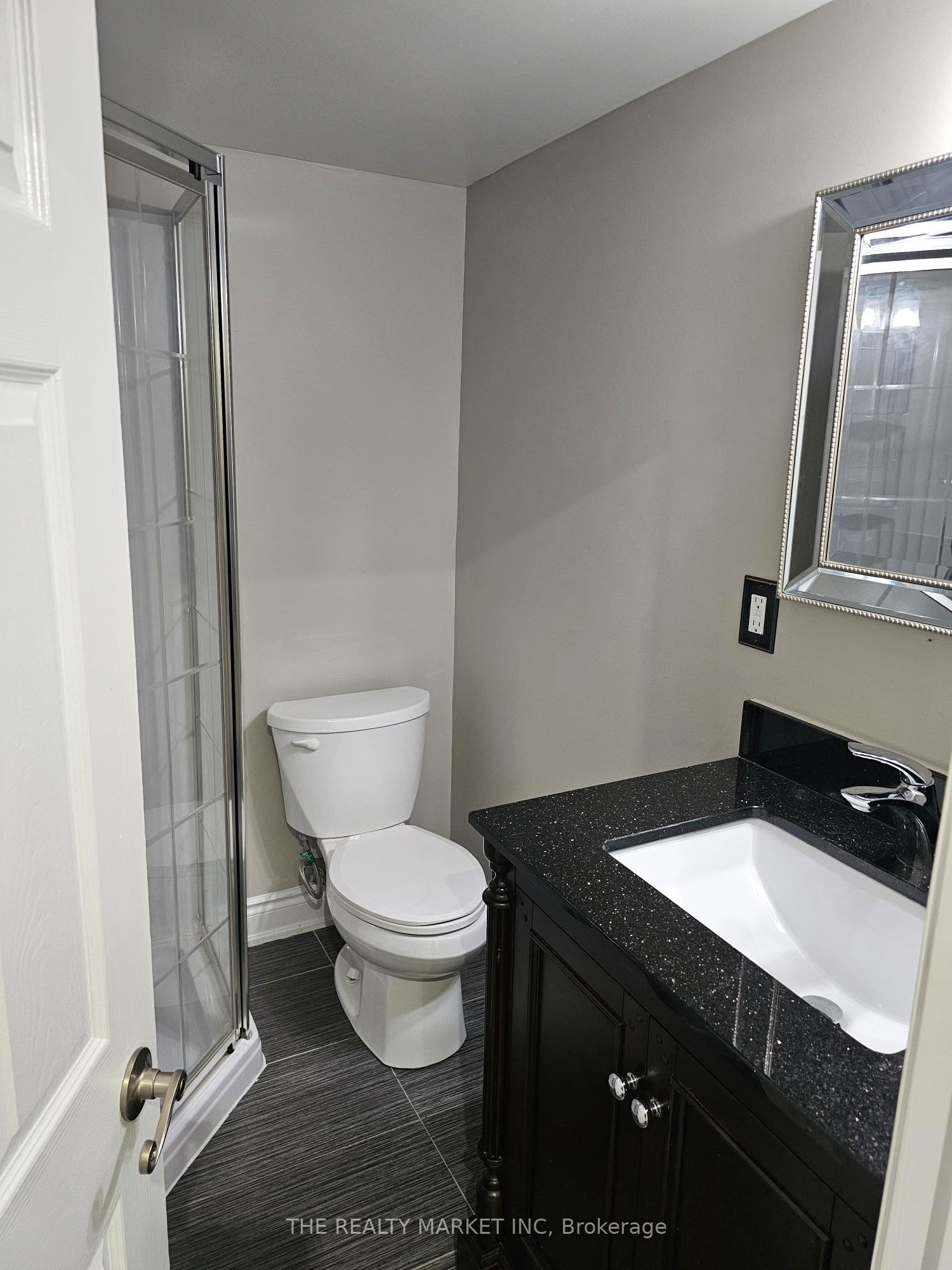 E12639760 Property Photo 17