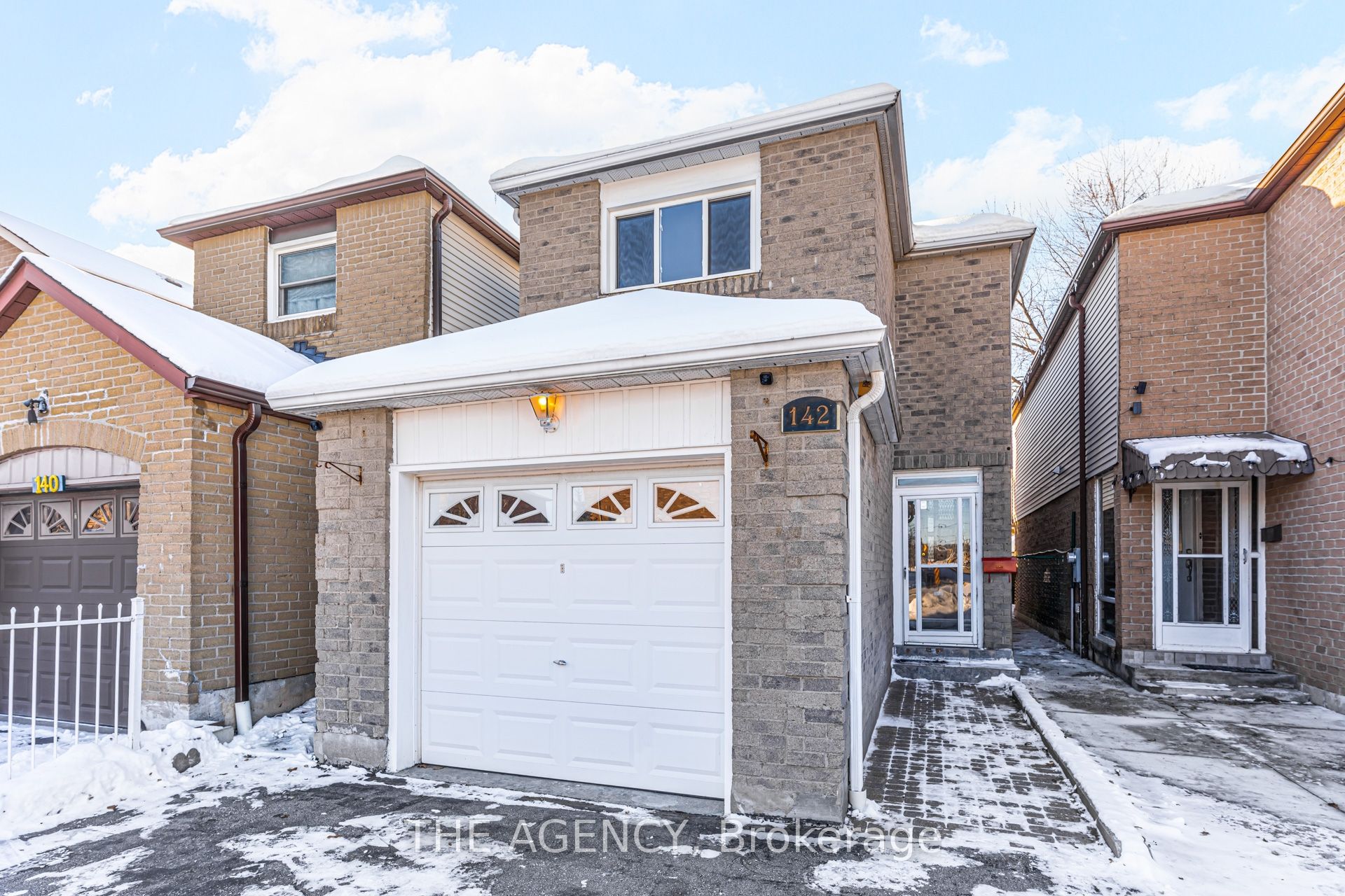 142 Greenbrae Circuit Property Photo 1