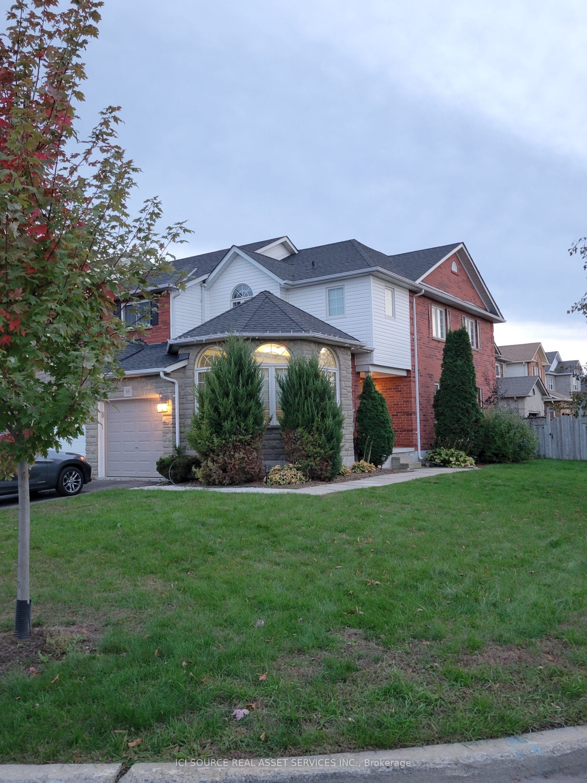88 Wade Sq Property Photo 1