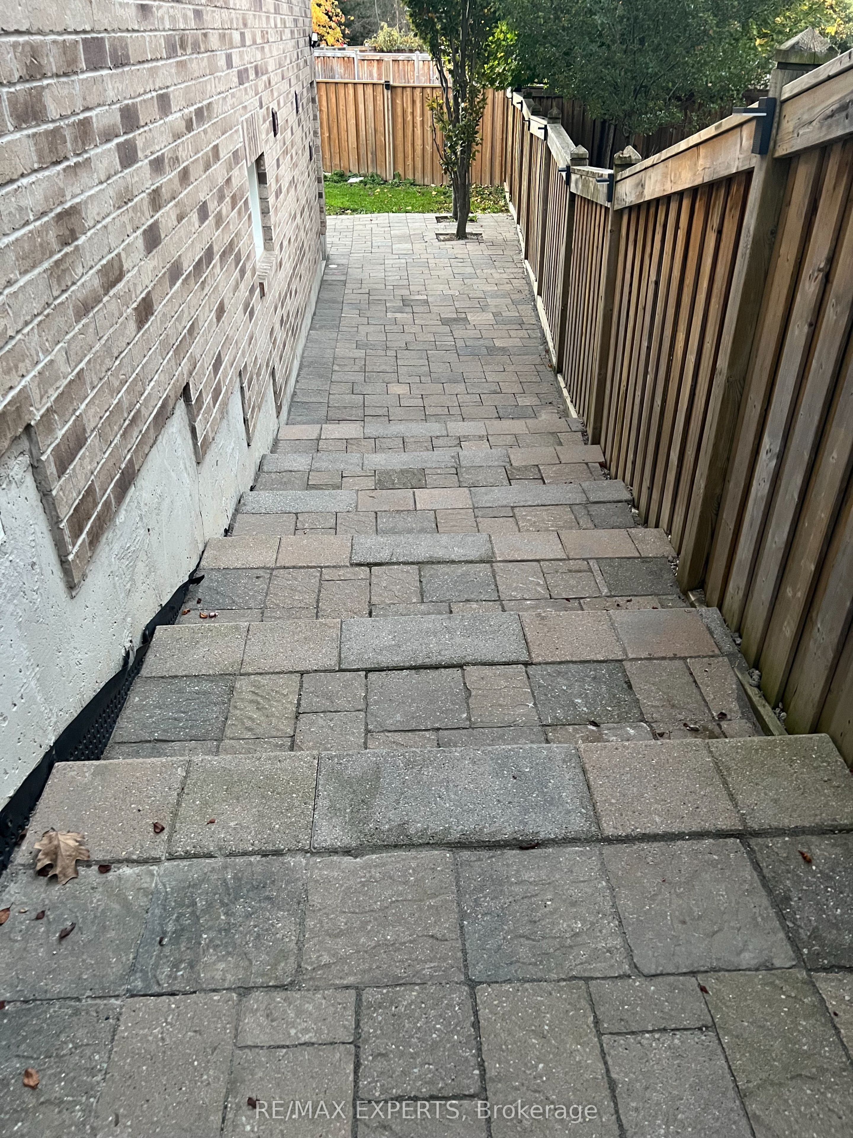 814 Wingarden Crescent Bsmt Property Photo 1