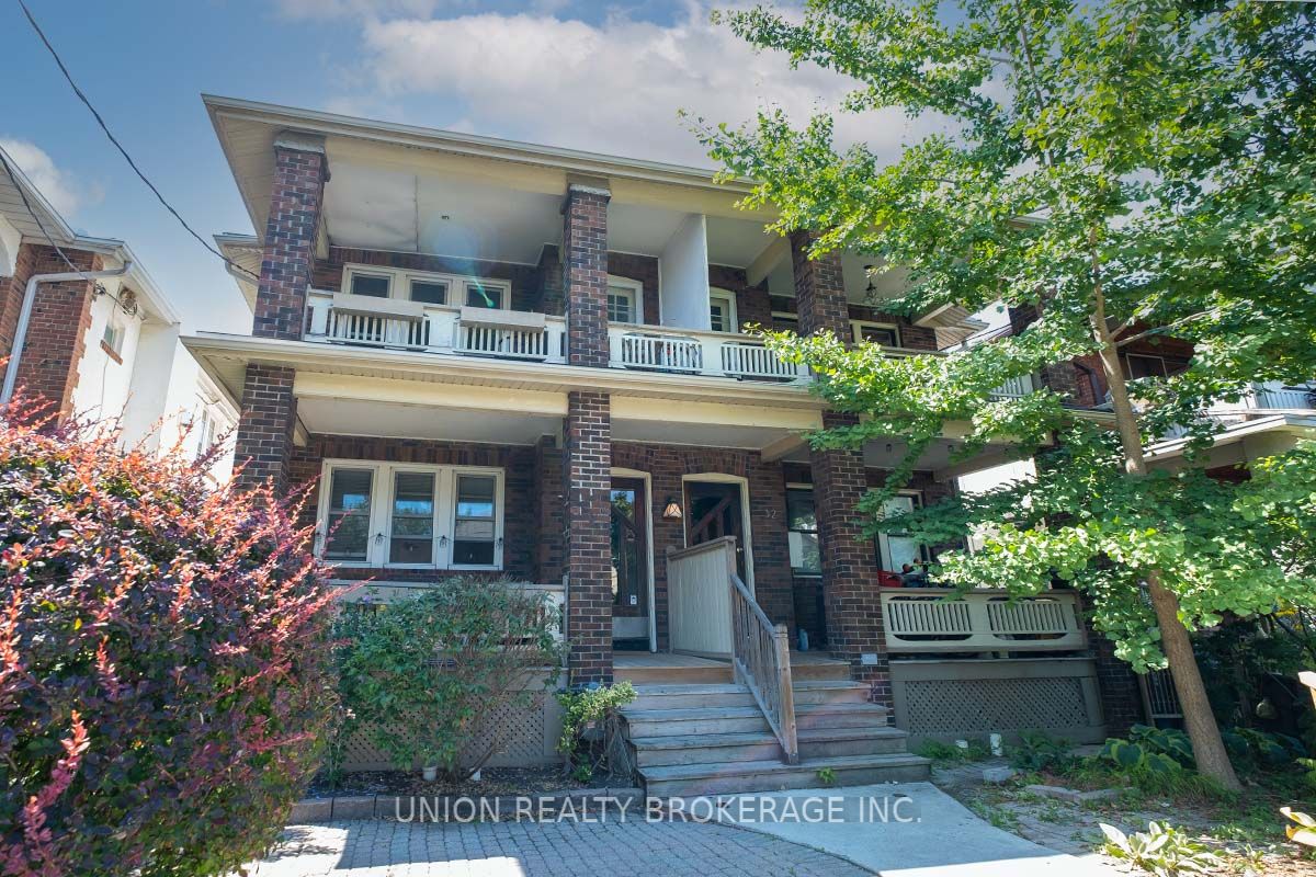 32 Wineva Avenue Upper Property Photo 1