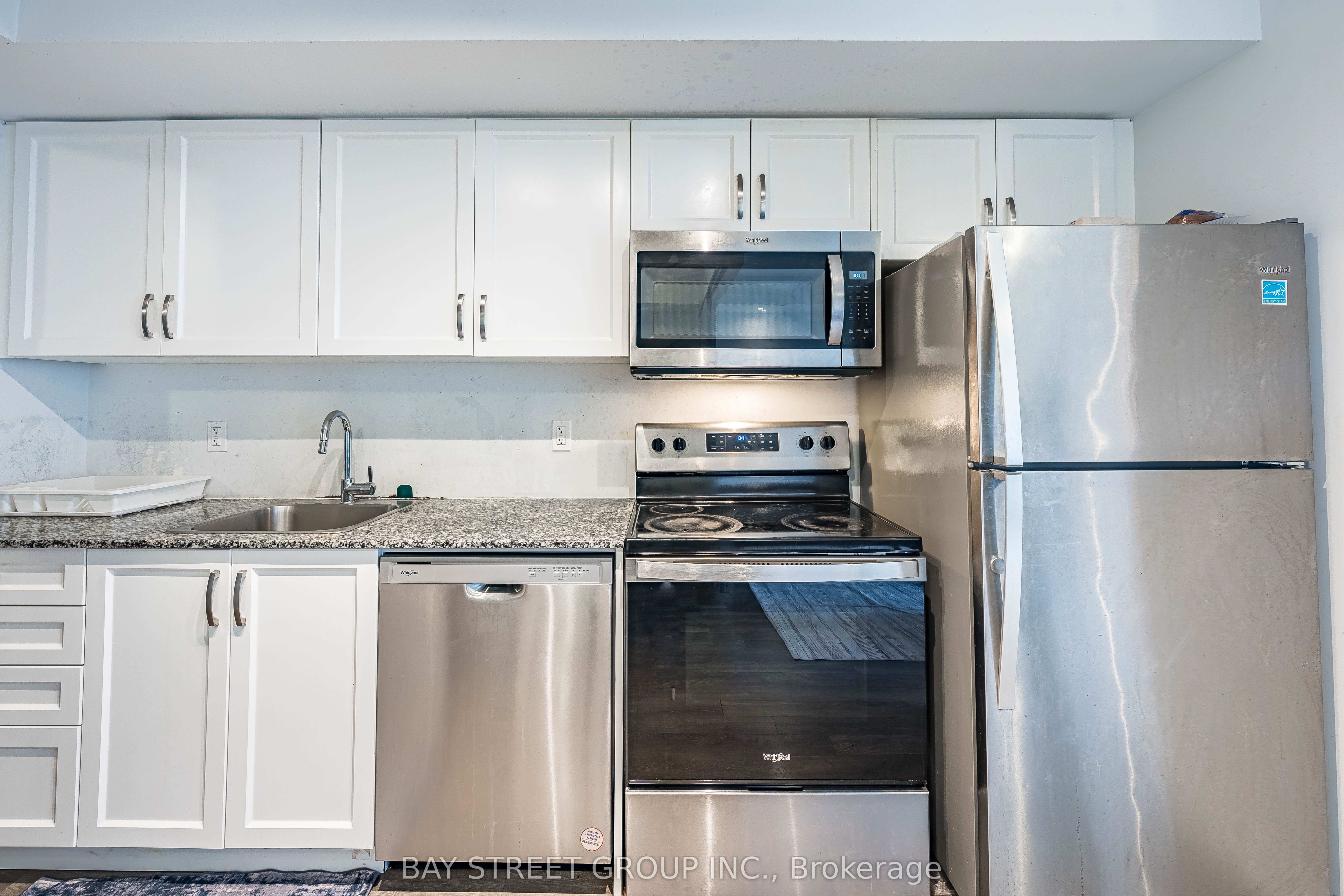 20 Meadowglen Place Property Photo 14