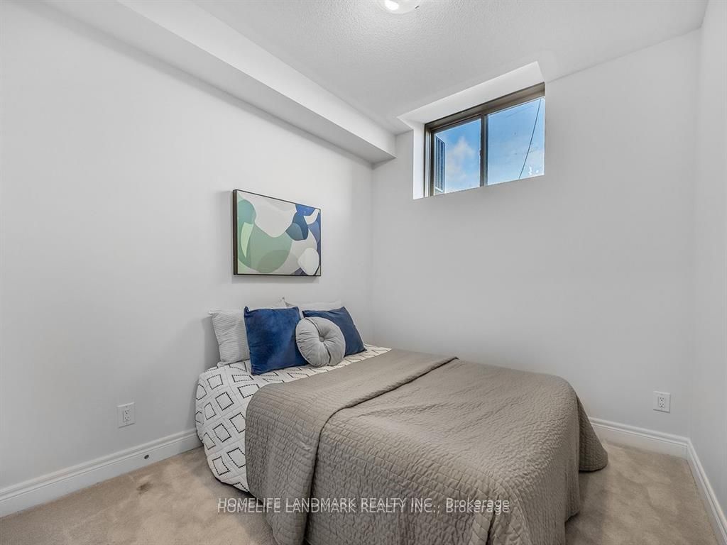 100 Christine Elliot Avenue Property Photo 11