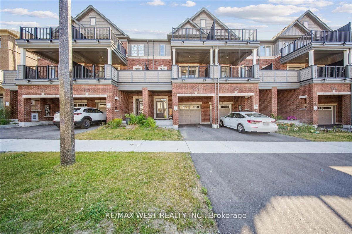 115 Air Dancer Crescent Property Photo 2