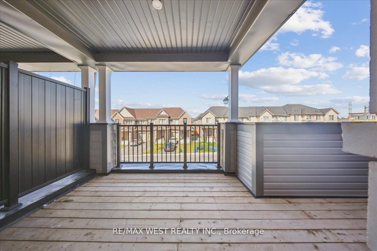 115 Air Dancer Crescent Property Photo 3