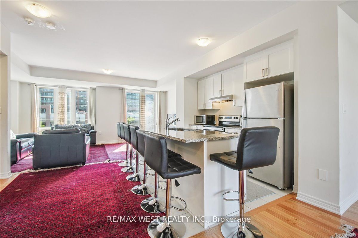 115 Air Dancer Crescent Property Photo 4