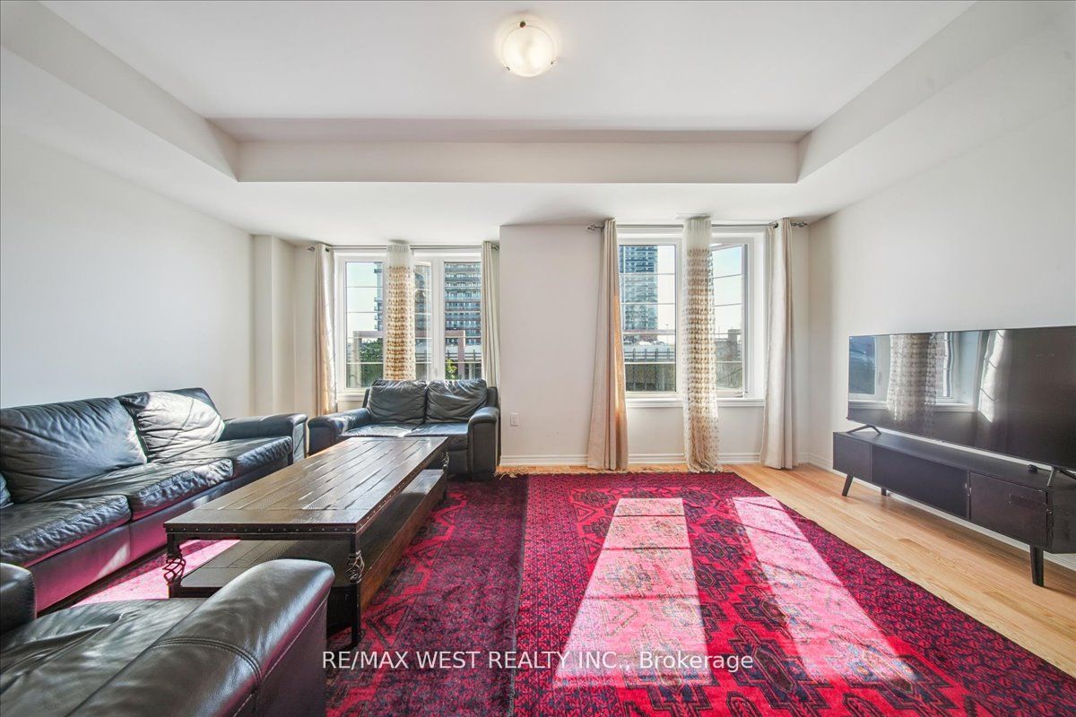 115 Air Dancer Crescent Property Photo 5