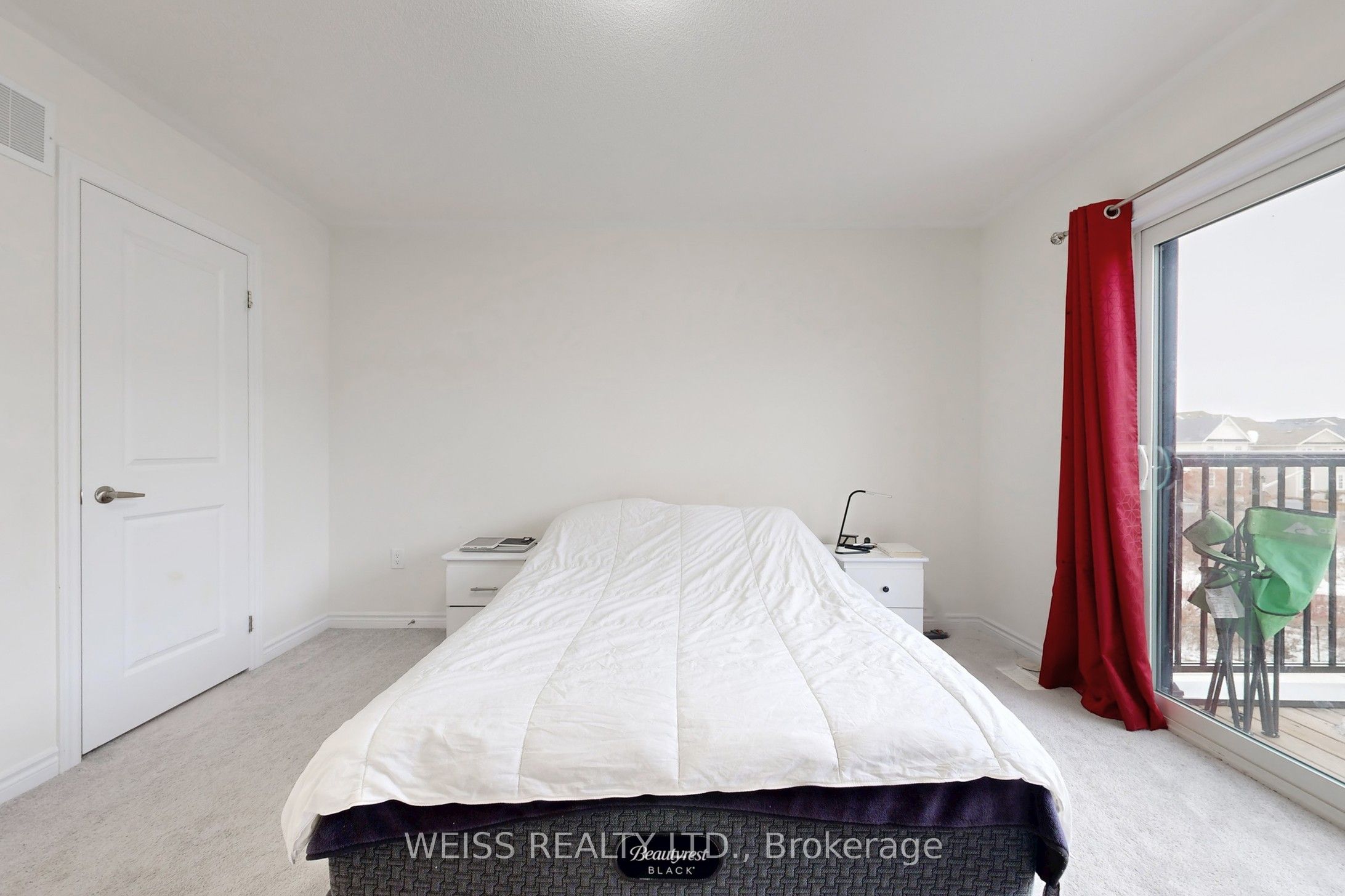 6729 Thickson Road N Property Photo 18