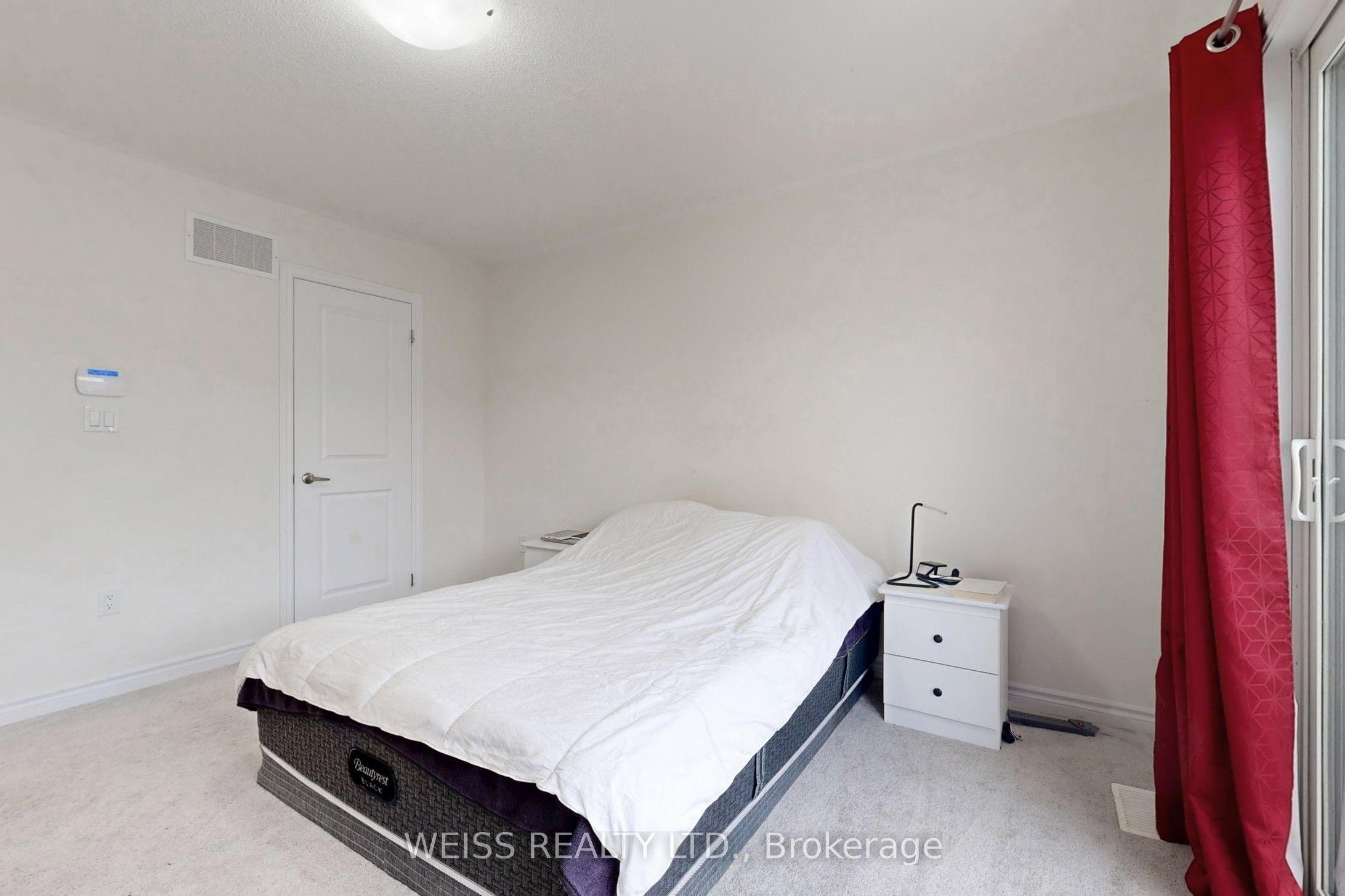 6729 Thickson Road N Property Photo 19