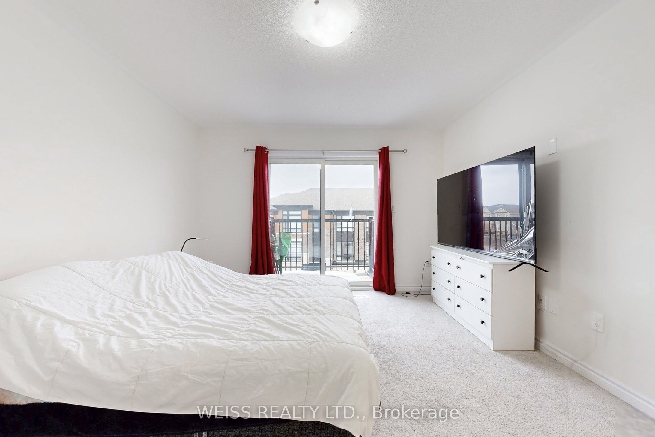 6729 Thickson Road N Property Photo 20