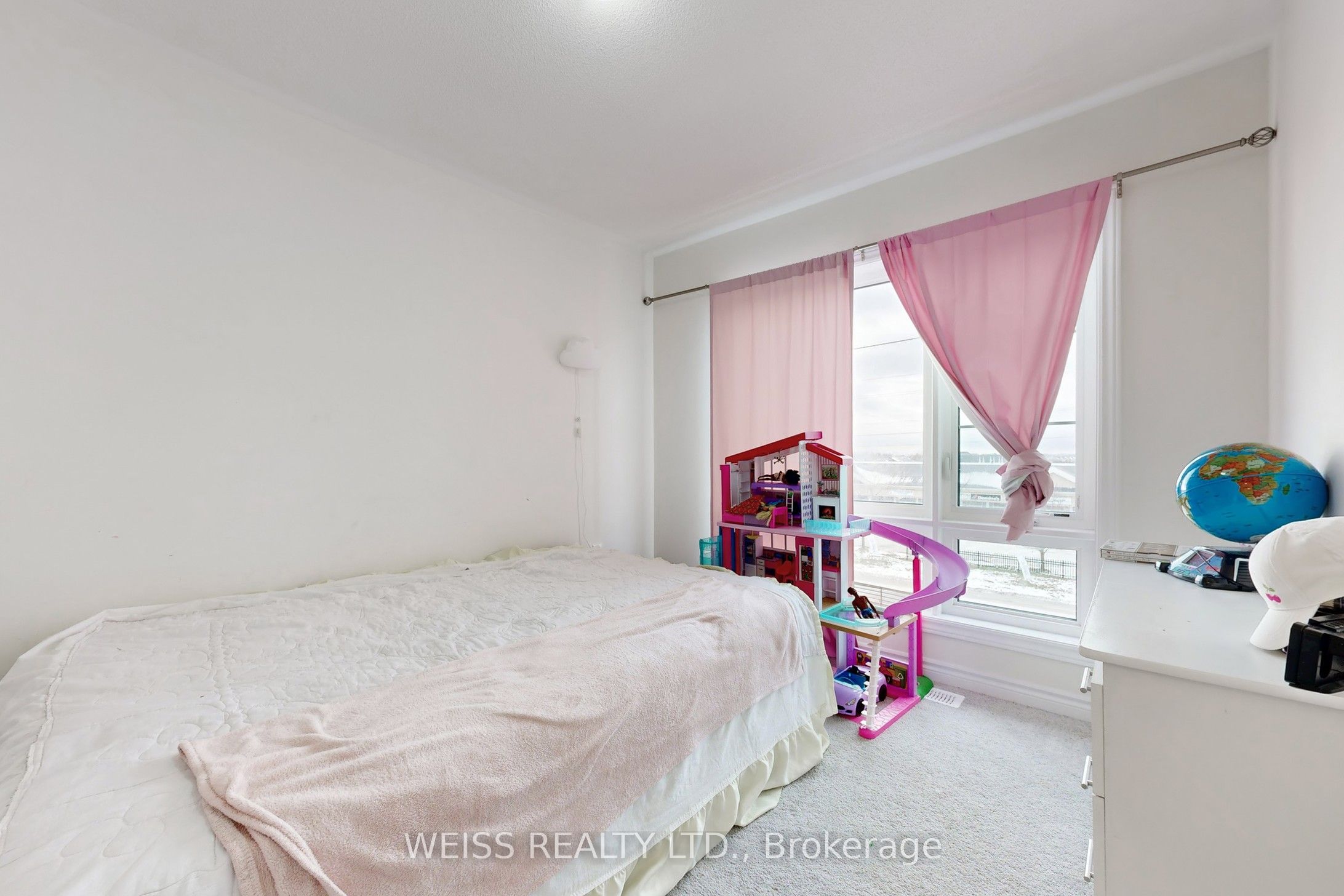 6729 Thickson Road N Property Photo 25