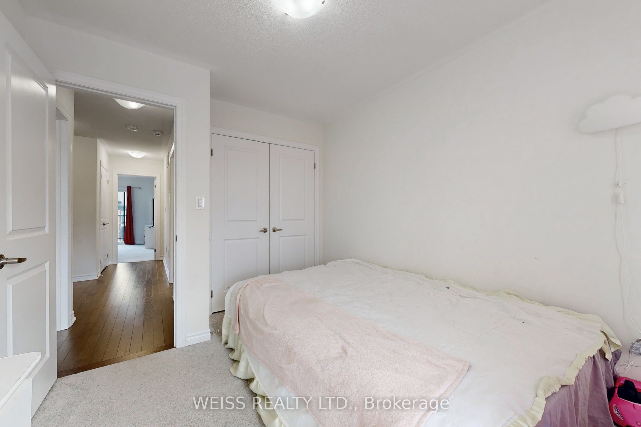 6729 Thickson Road N Property Photo 27