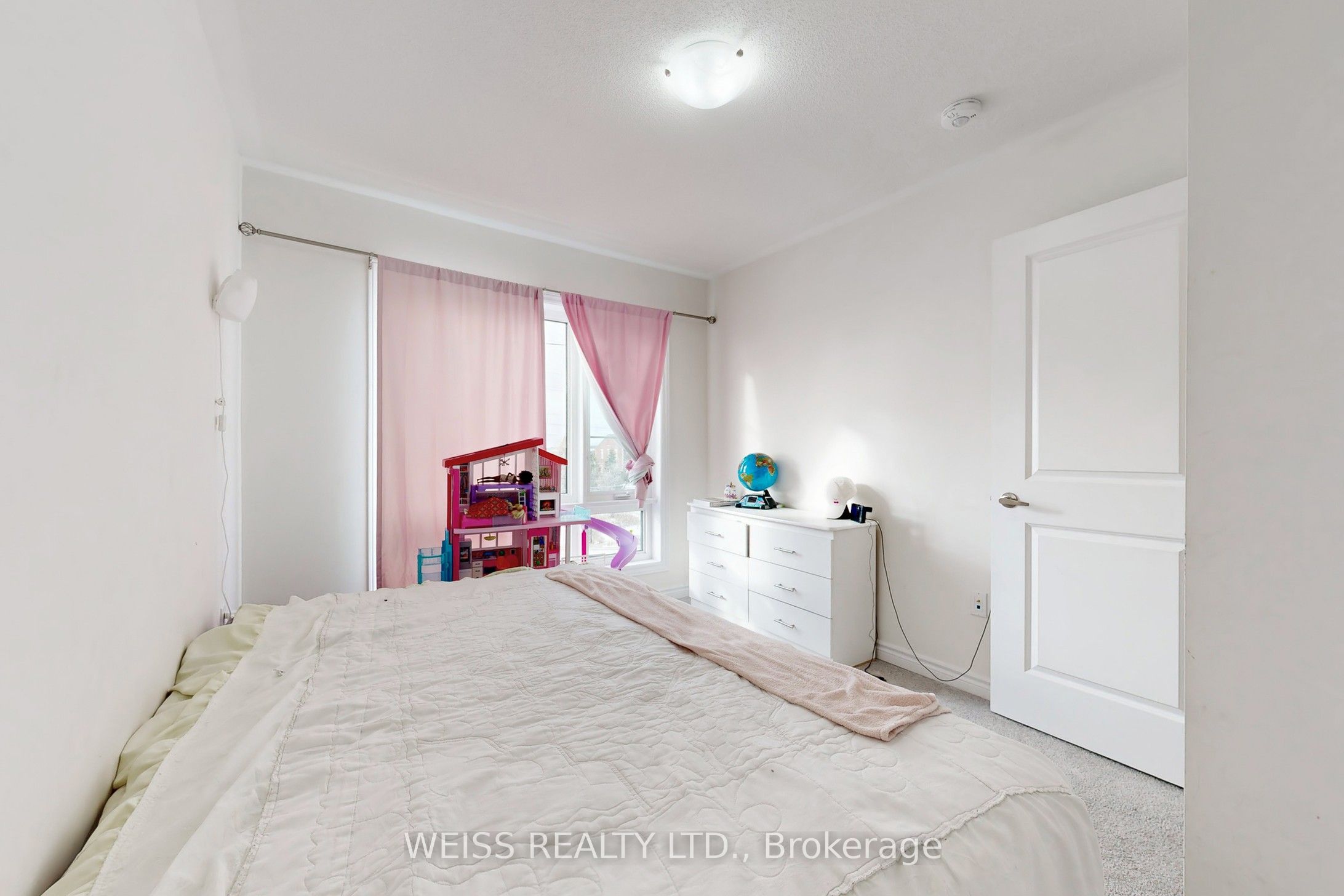6729 Thickson Road N Property Photo 28