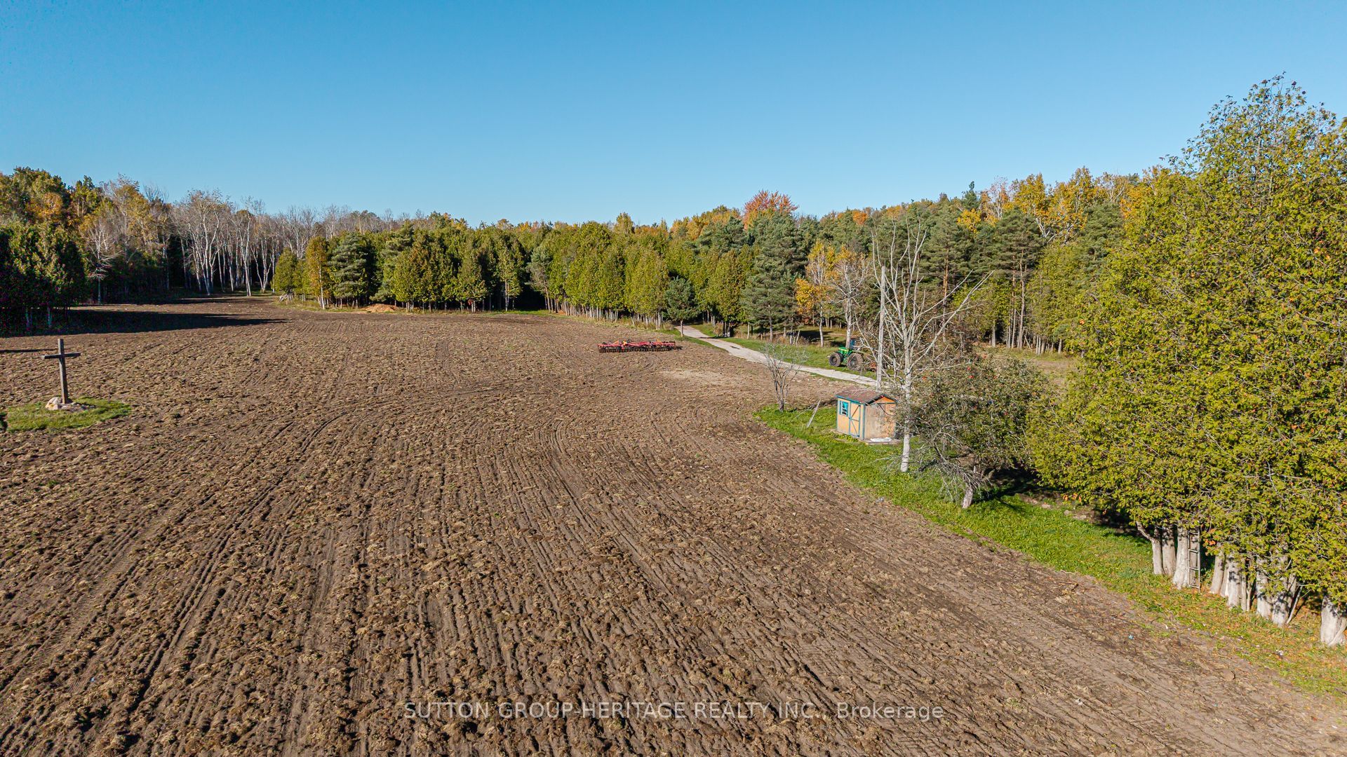 2490 Green Road Property Photo 25