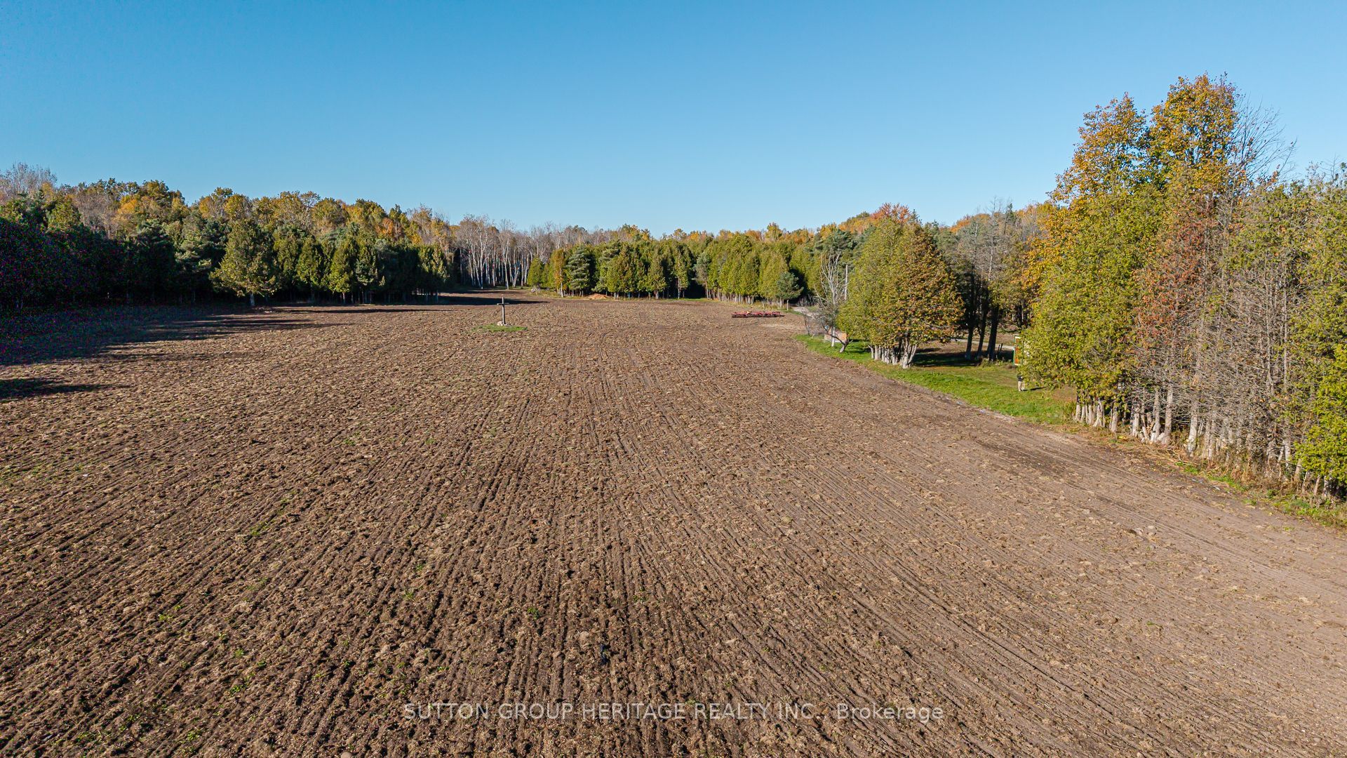 2490 Green Road Property Photo 26