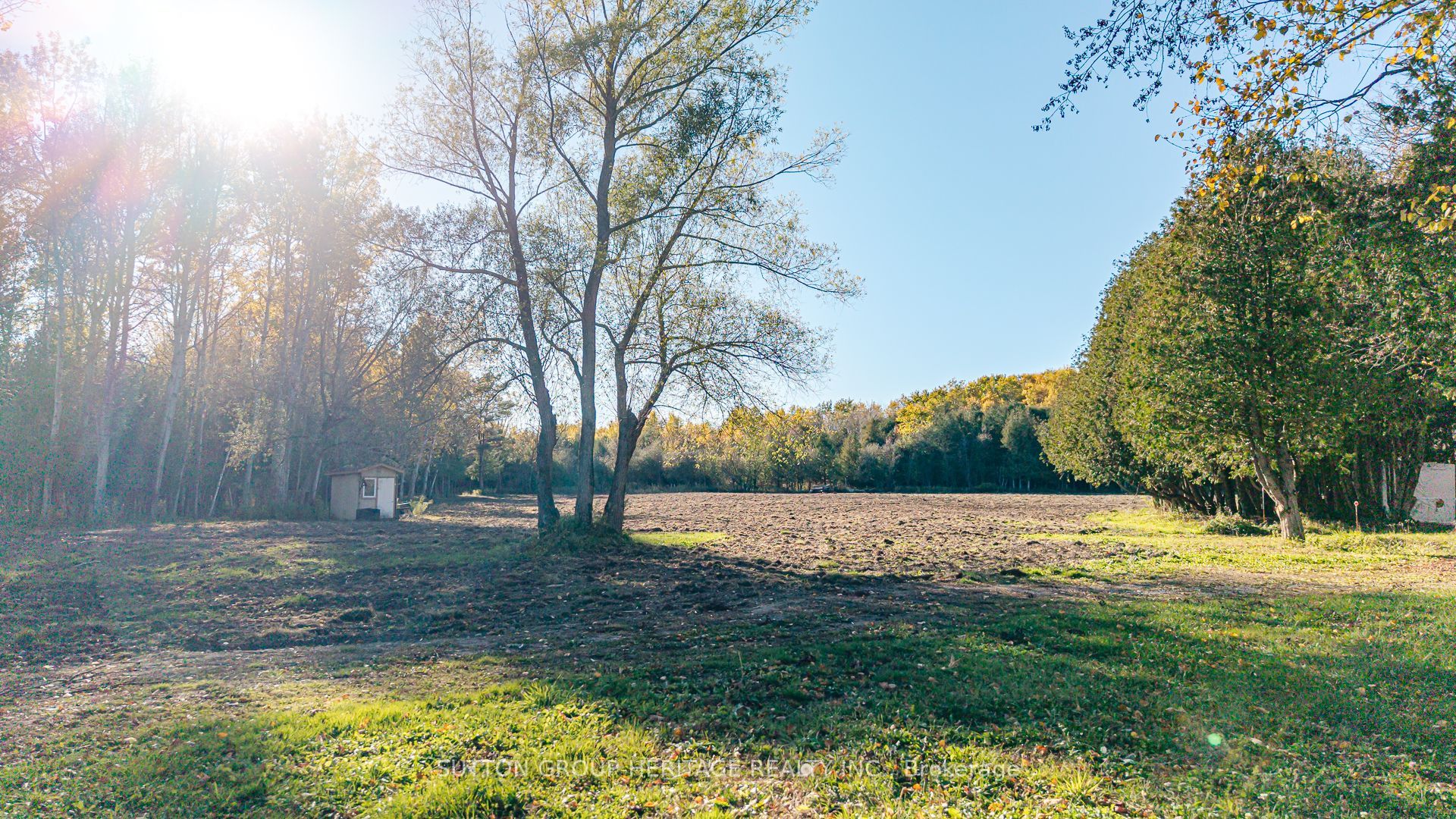 2490 Green Road Property Photo 33