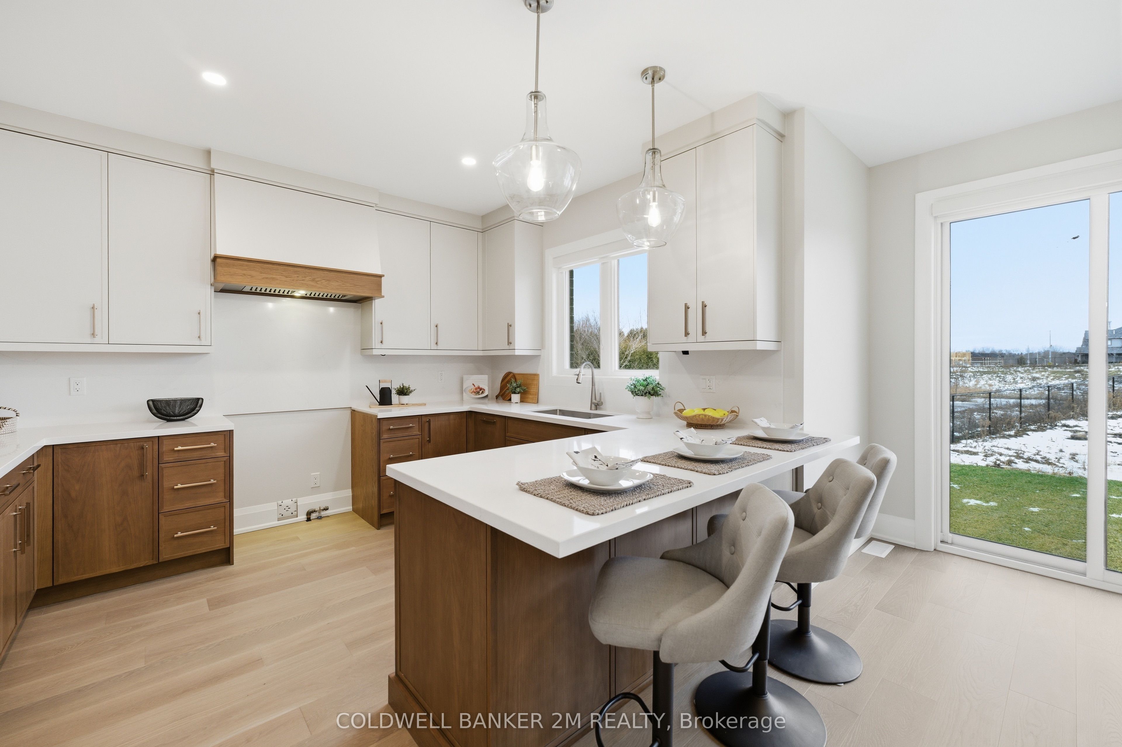 2038 Rudell Road Property Photo 11