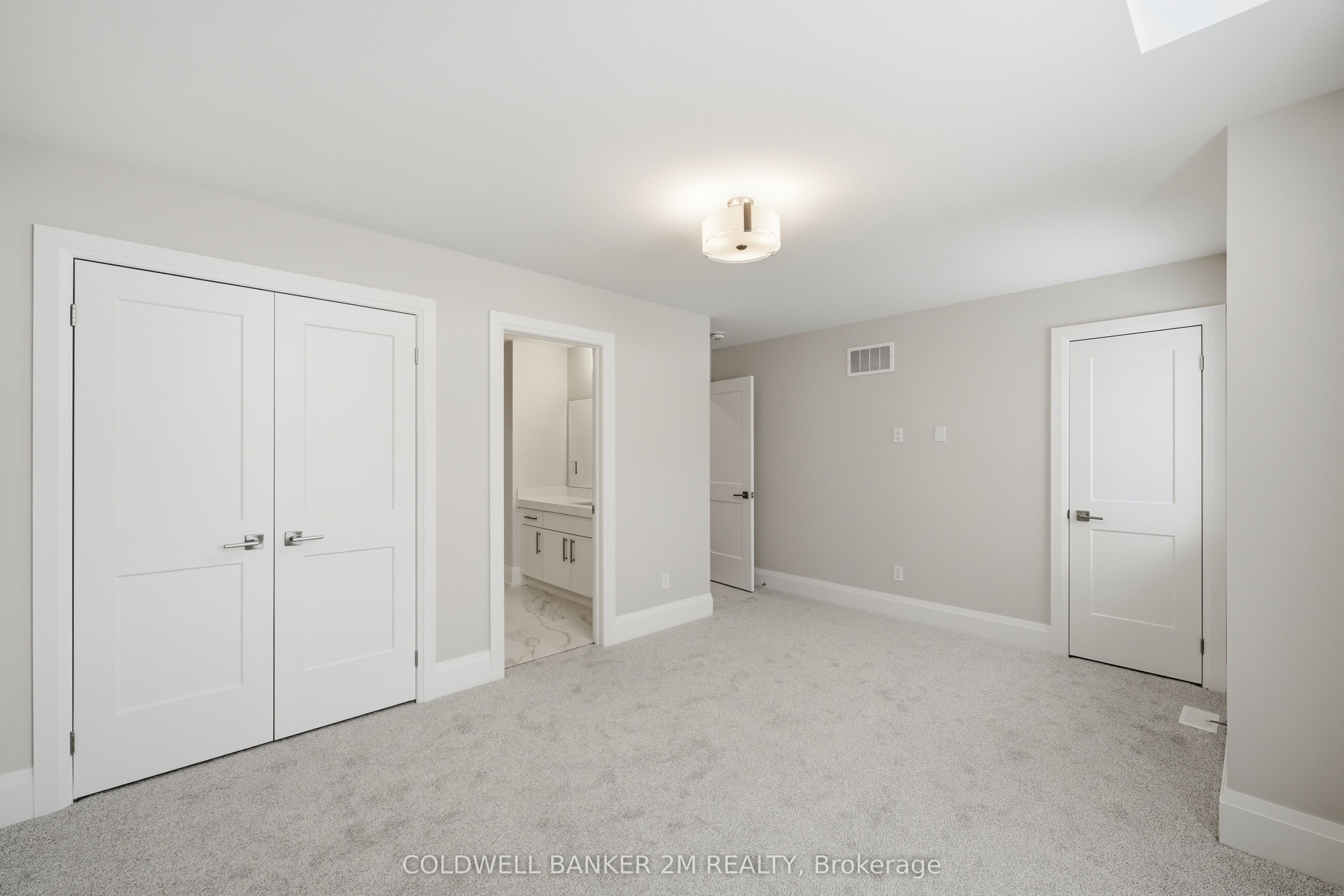 2038 Rudell Road Property Photo 27