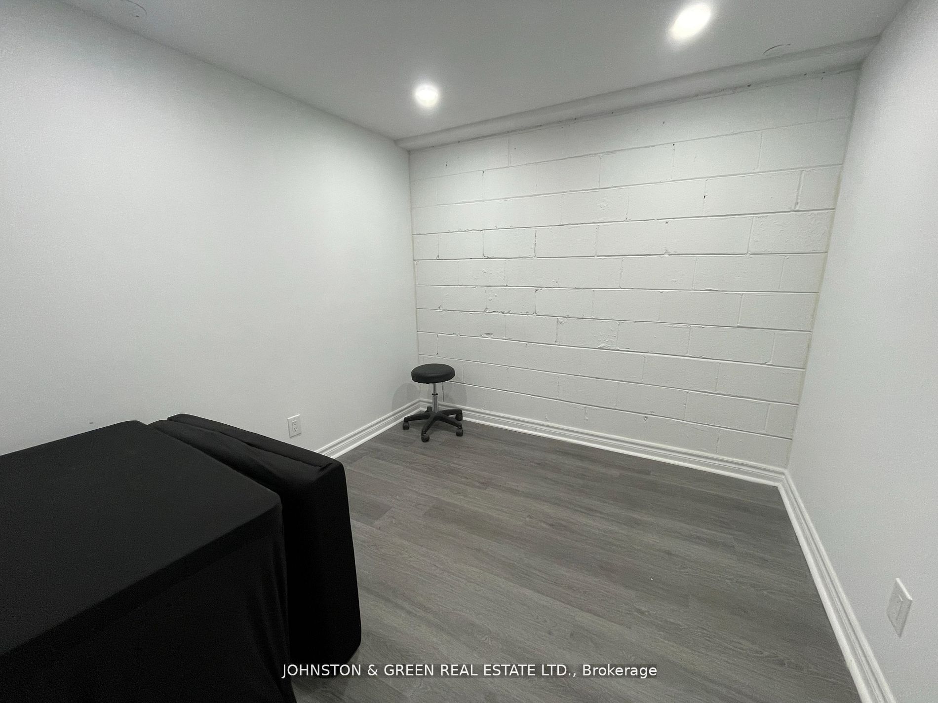 931 Danforth Avenue Property Photo 11
