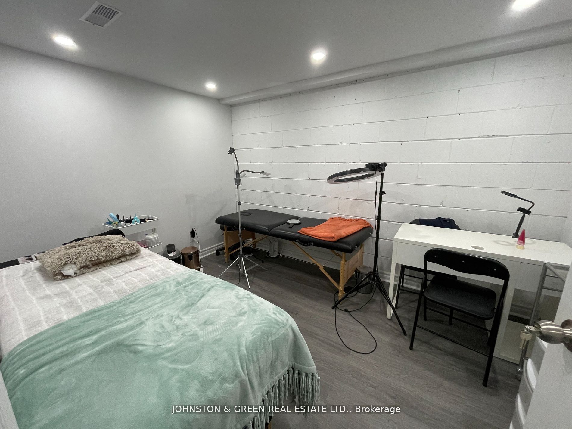 931 Danforth Avenue Property Photo 14