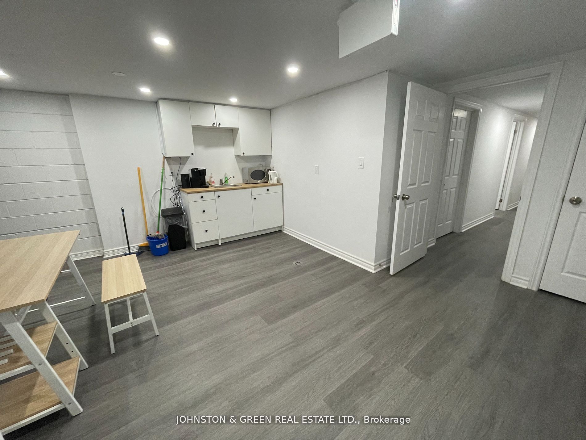 931 Danforth Avenue Property Photo 18